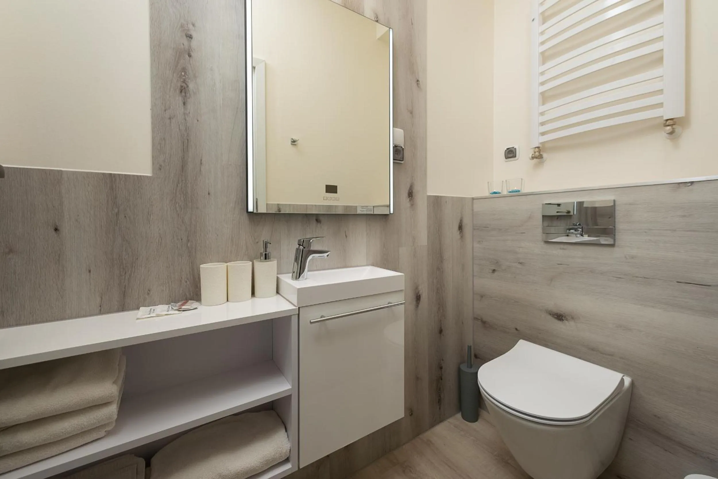 Toilet in Kameralny Aparthotel Elegante Władysławowo - Adults Only