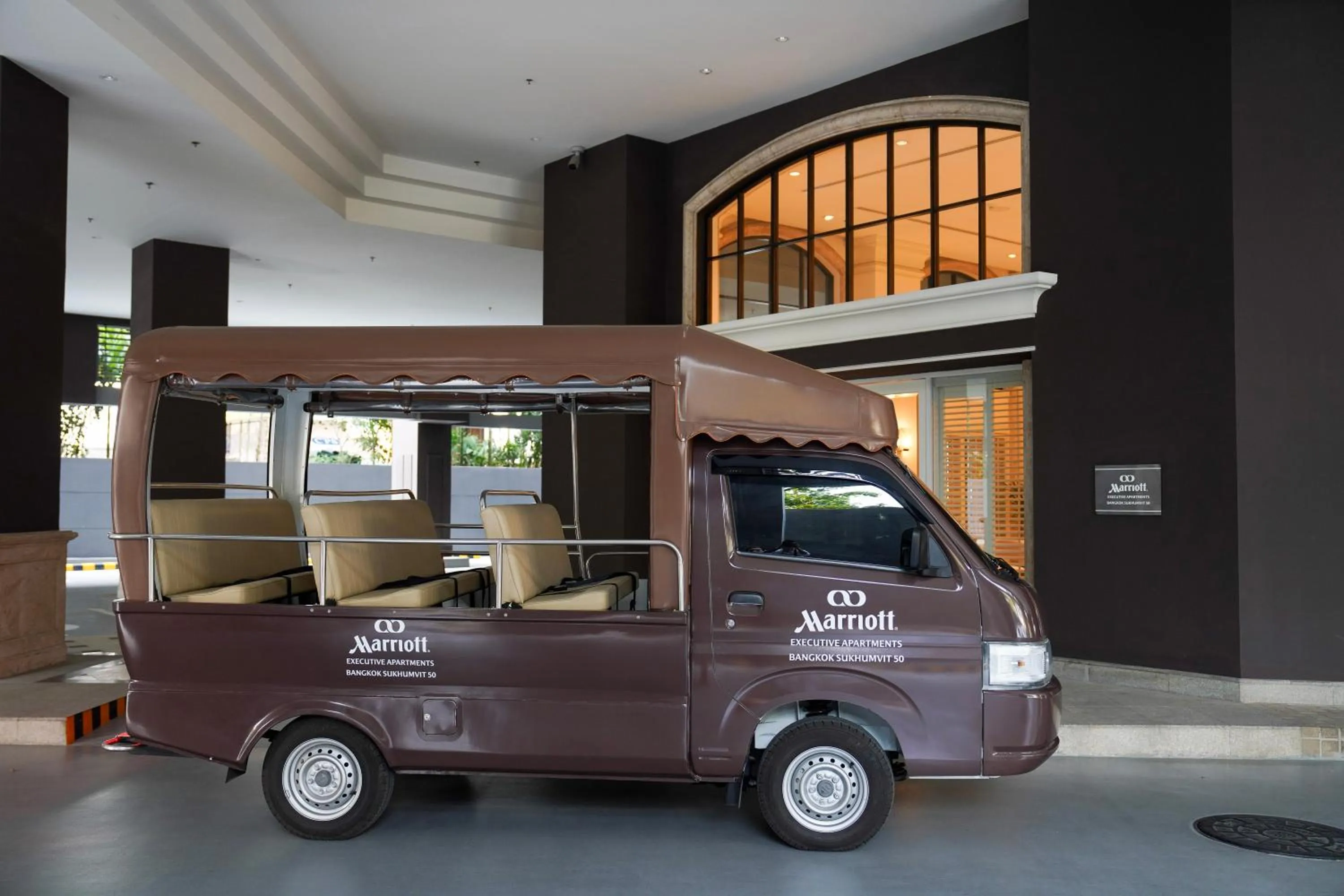 shuttle in Marriott Executive Apartments Bangkok, Sukhumvit 50