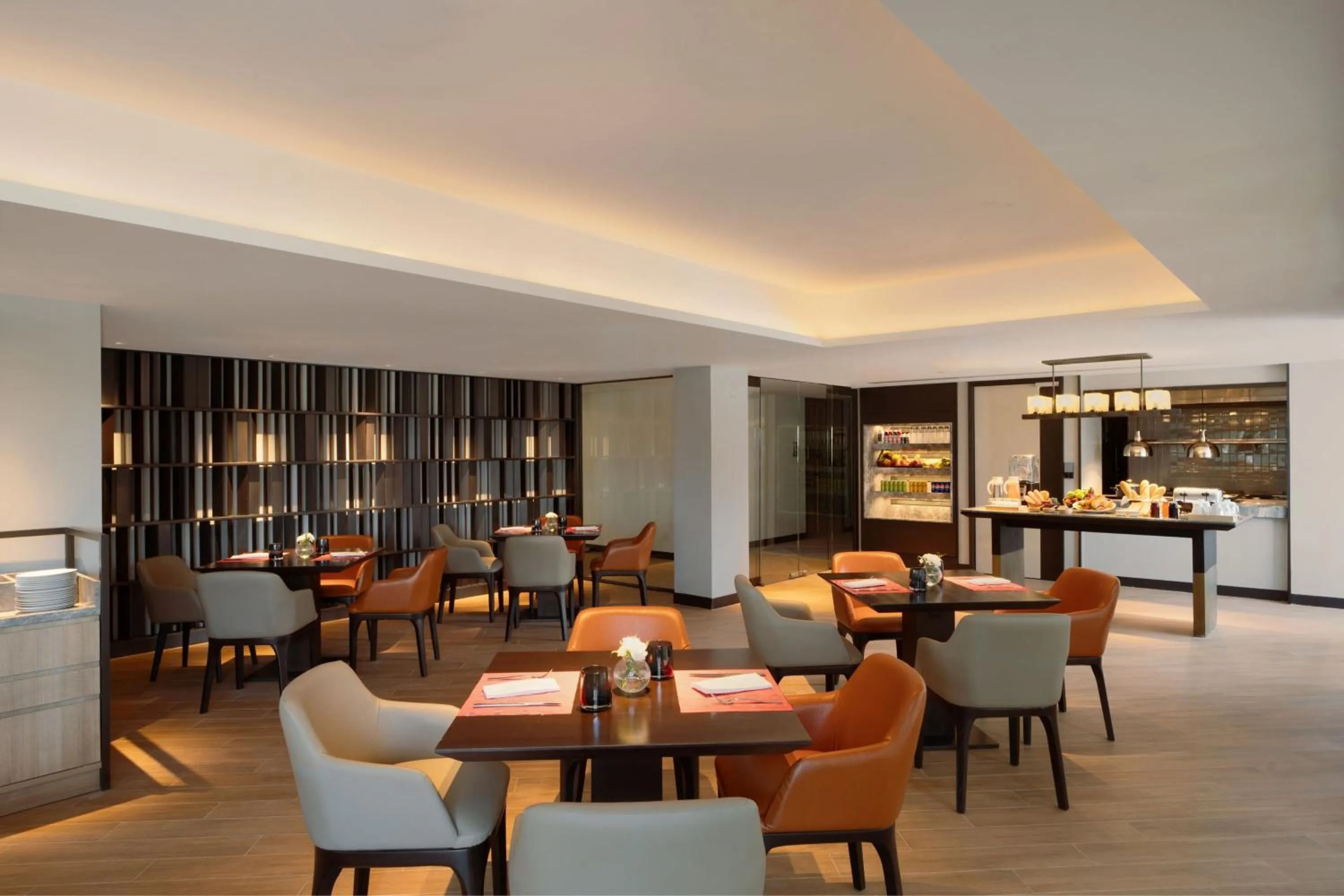 Restaurant/places to eat in Marriott Executive Apartments Bangkok, Sukhumvit 50