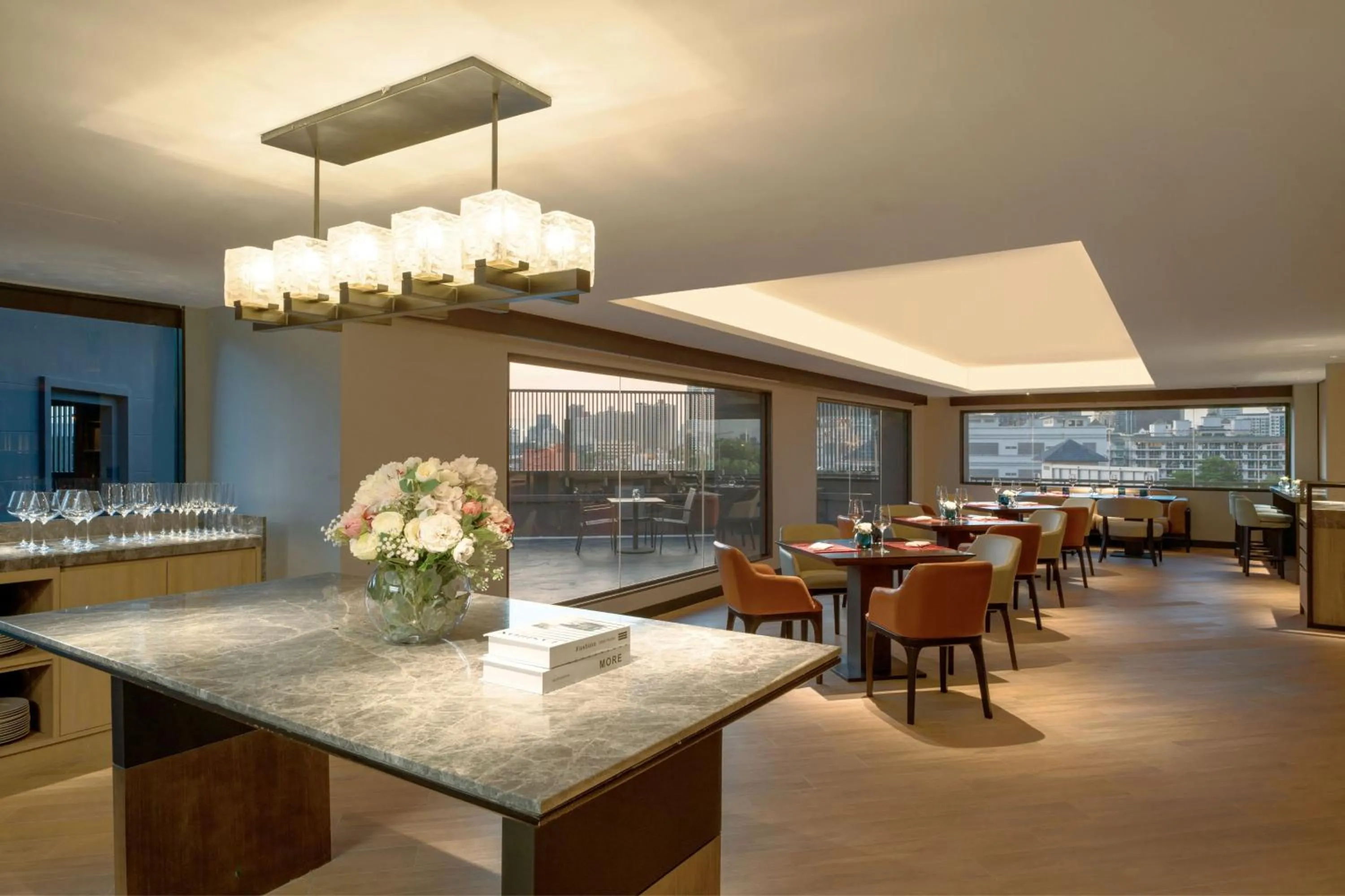 Restaurant/places to eat in Marriott Executive Apartments Bangkok, Sukhumvit 50