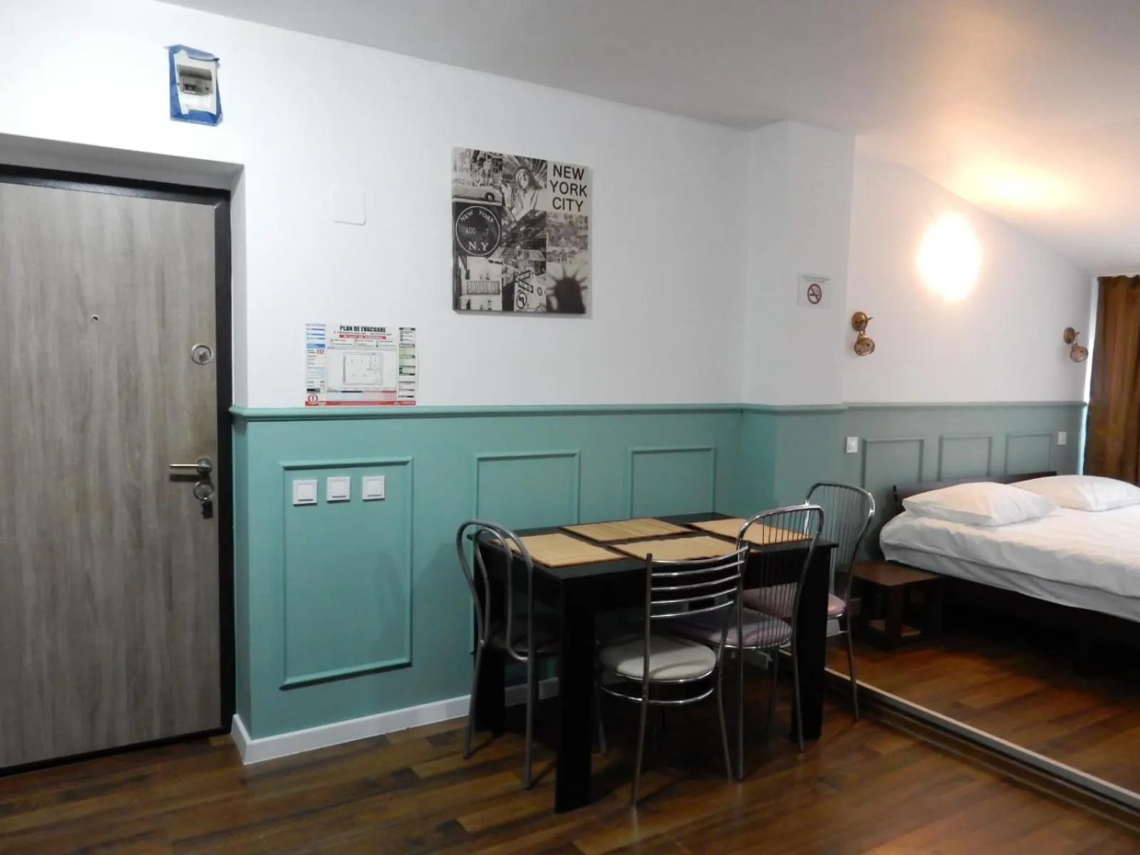 Bed in Aparthotel Metropol