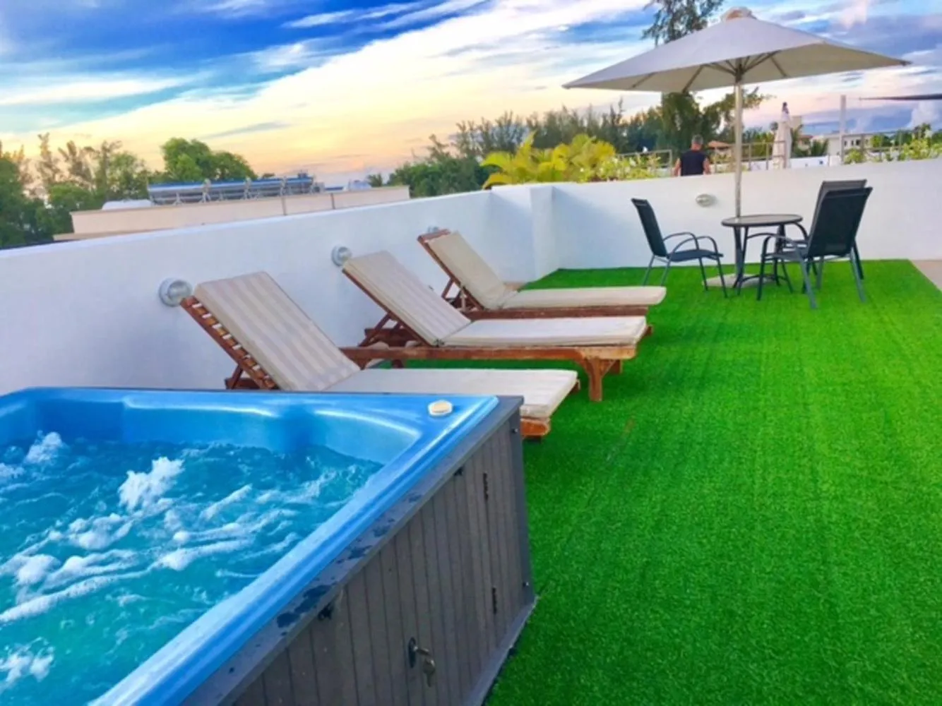 Hot Tub in Sugar Reef West Coast
