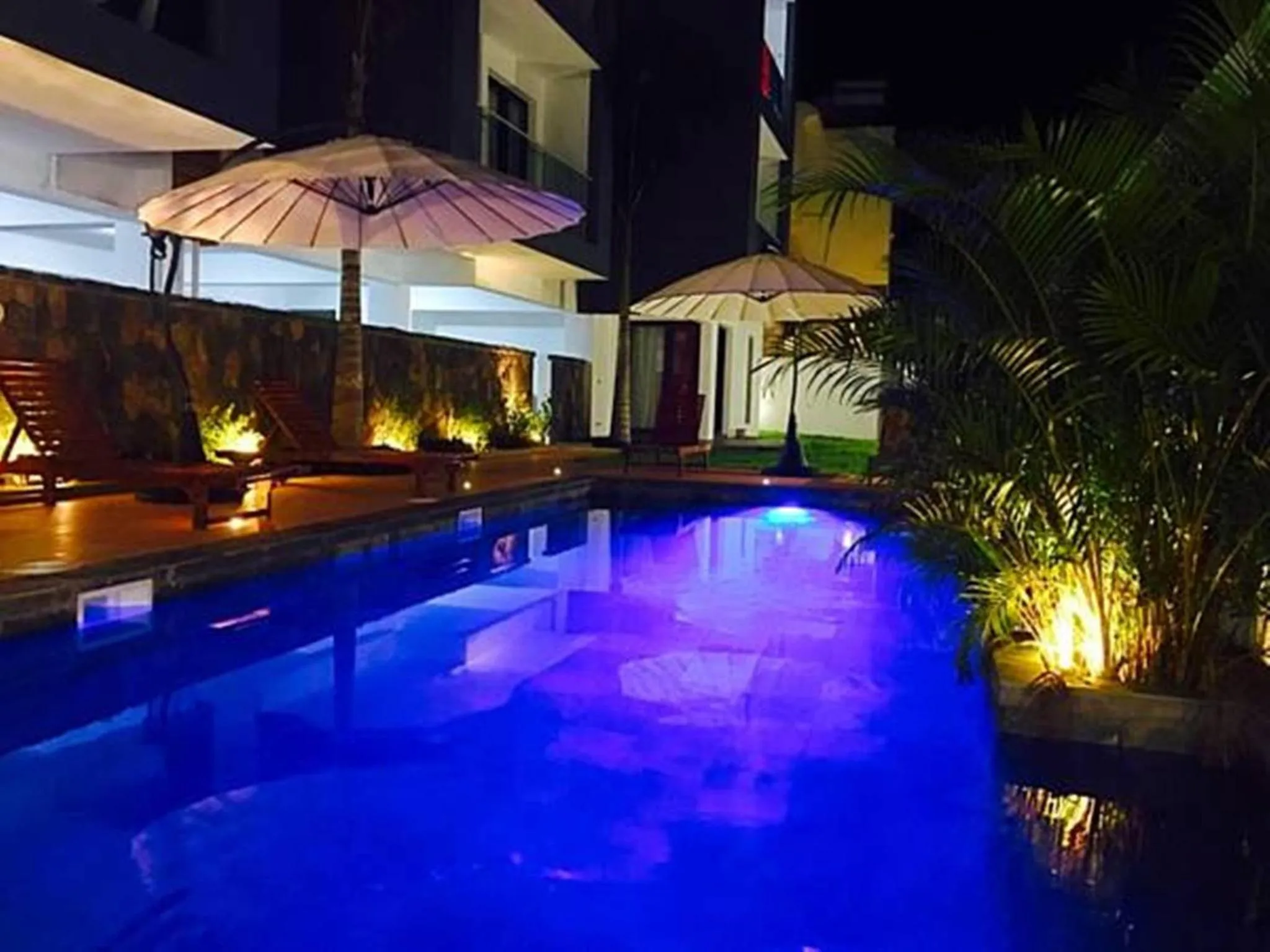 Decorative detail in Sugar Reef West Coast