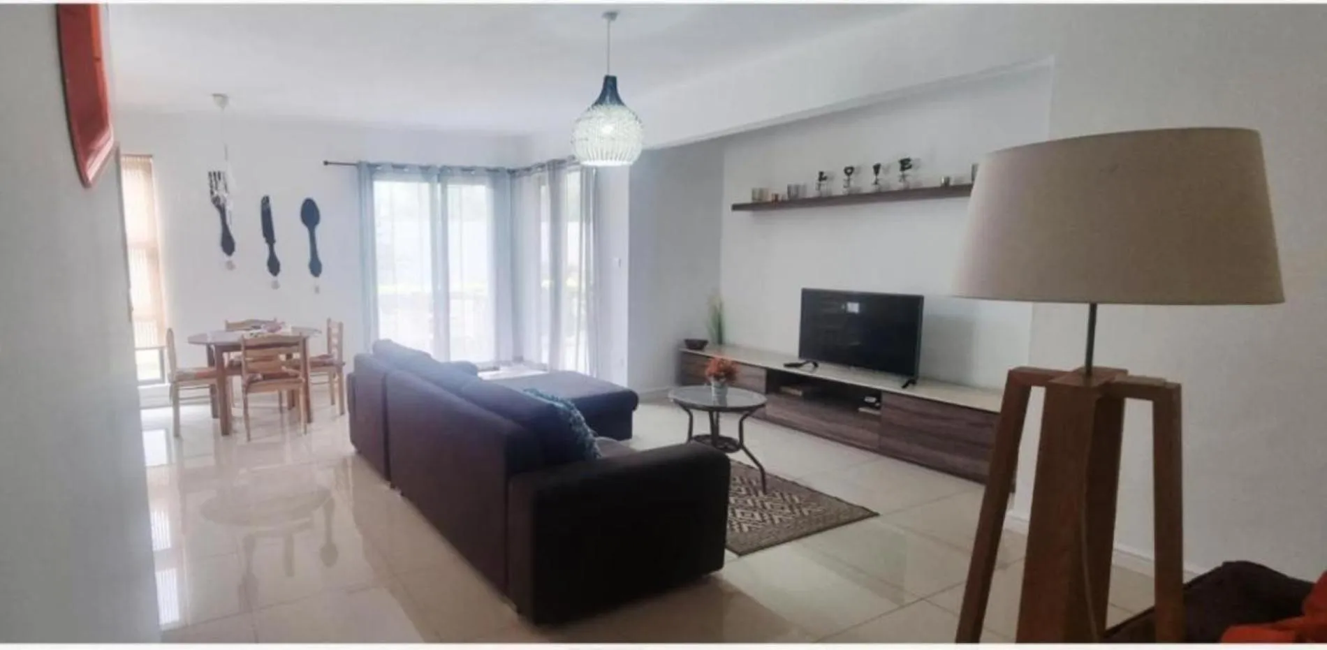 Dining area in Sugar Reef West Coast