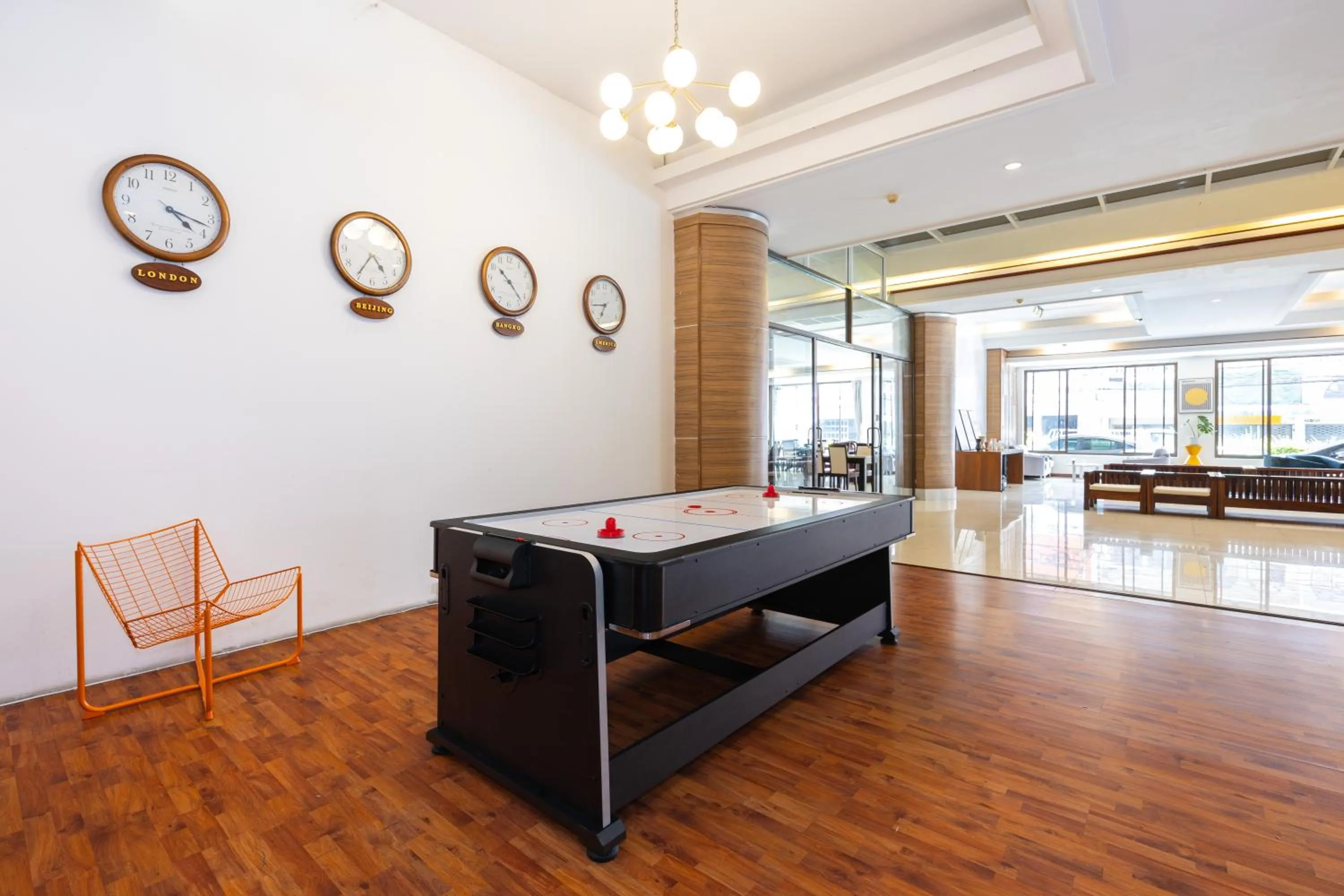 Living room in The President Hotel at Chokchai 4