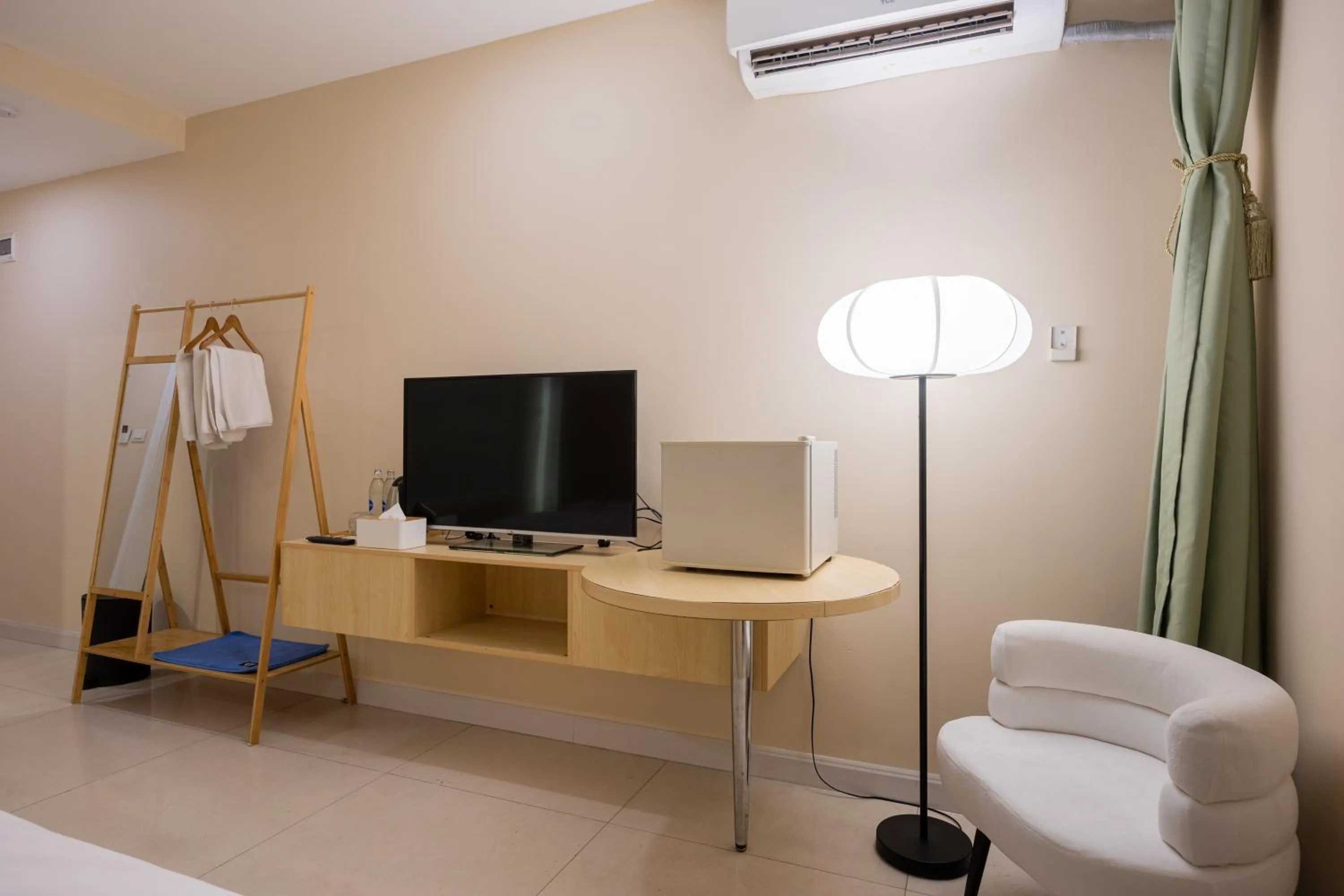 TV and multimedia in The President Hotel at Chokchai 4