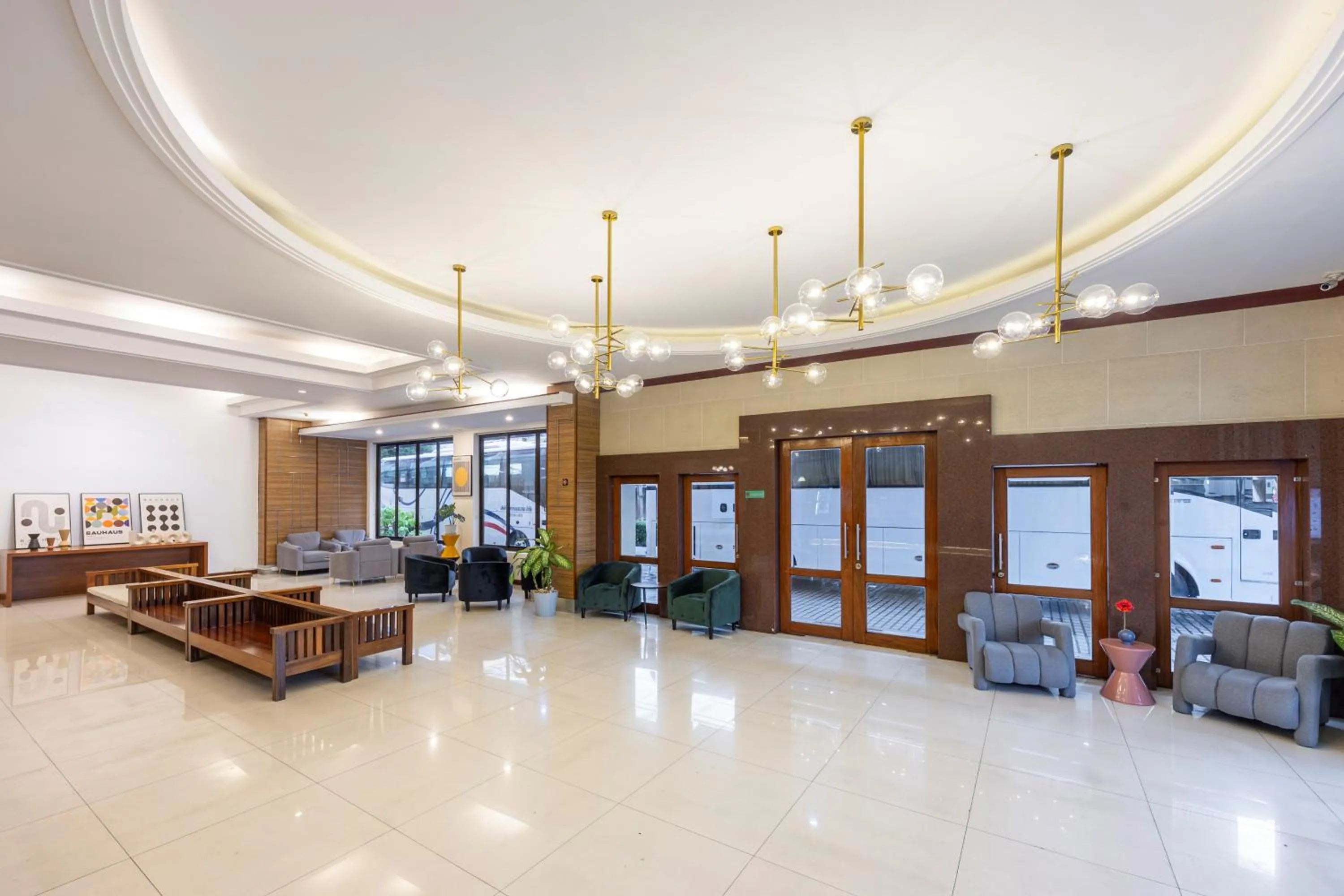 Lobby or reception in The President Hotel at Chokchai 4