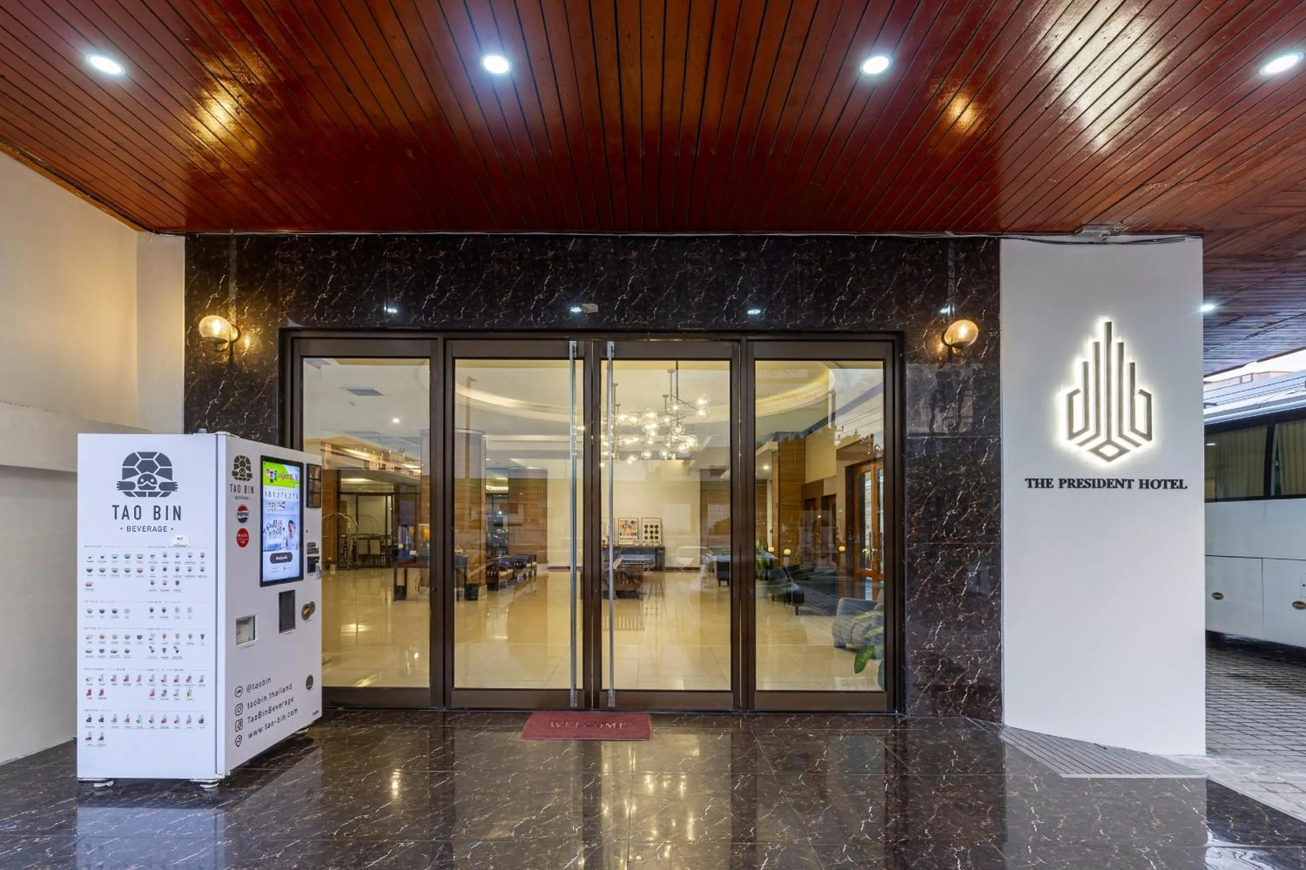 Lobby or reception in The President Hotel at Chokchai 4