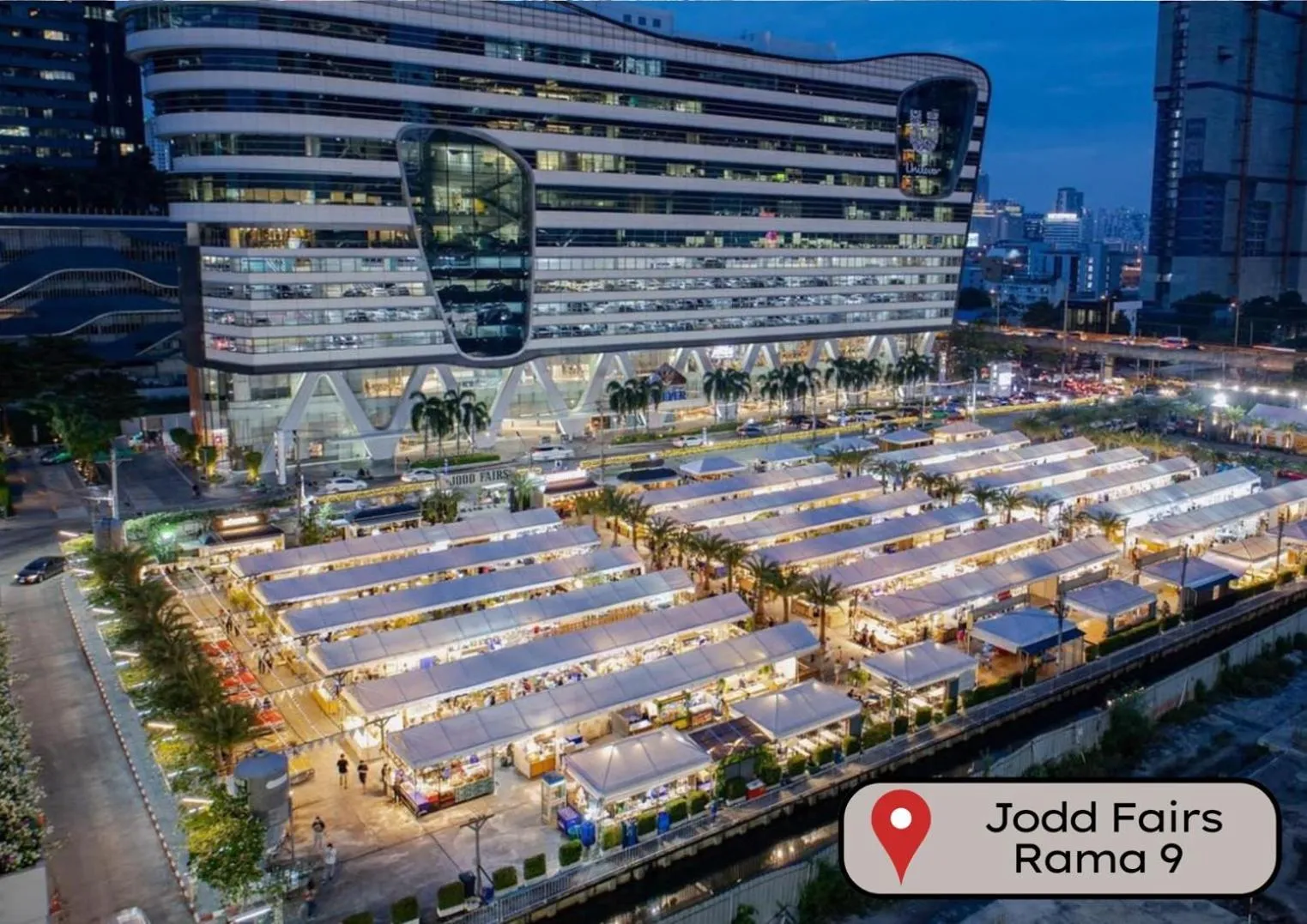 Nearby landmark in The President Hotel at Chokchai 4