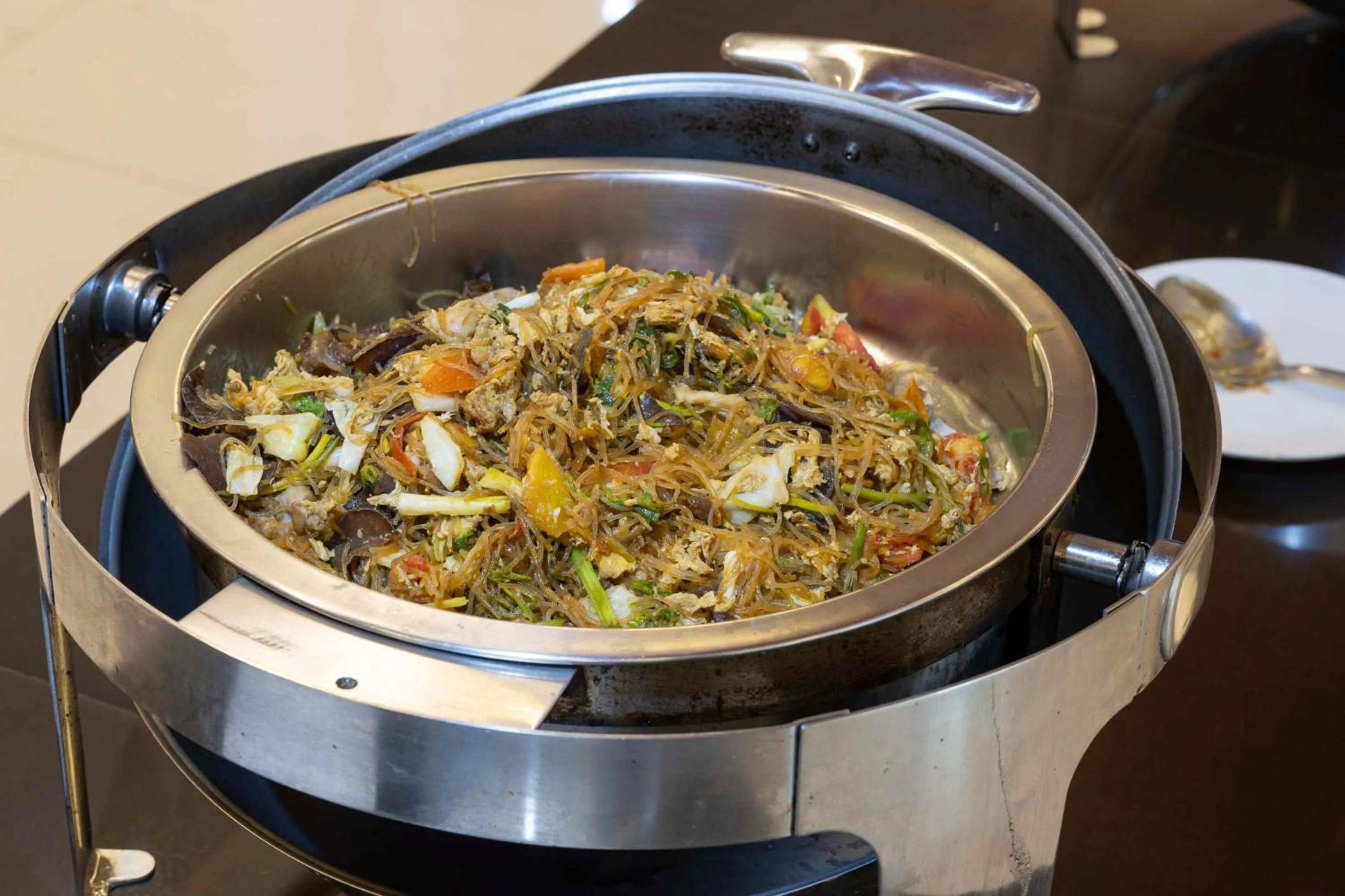 Food and drinks in The President Hotel at Chokchai 4