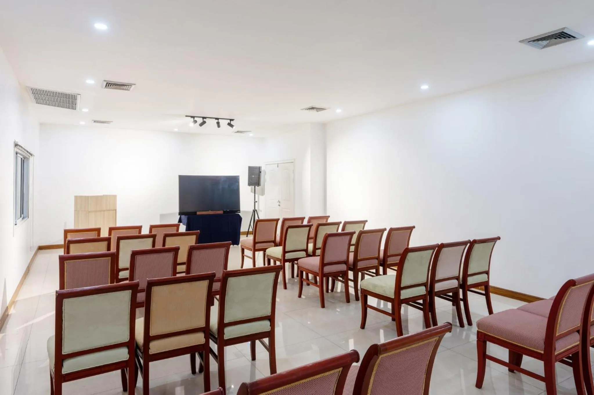 Meeting/conference room in The President Hotel at Chokchai 4