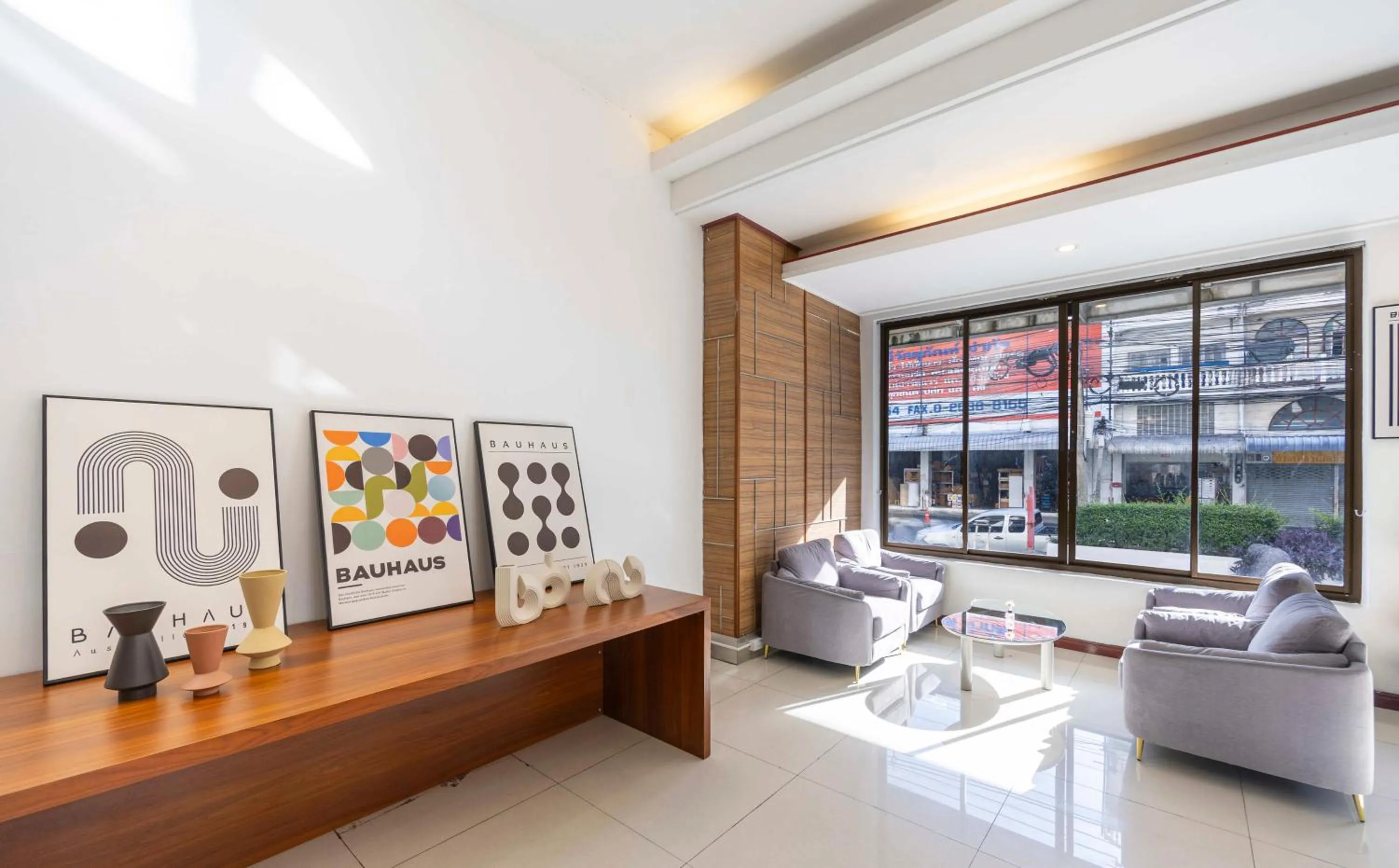 Seating area in The President Hotel at Chokchai 4