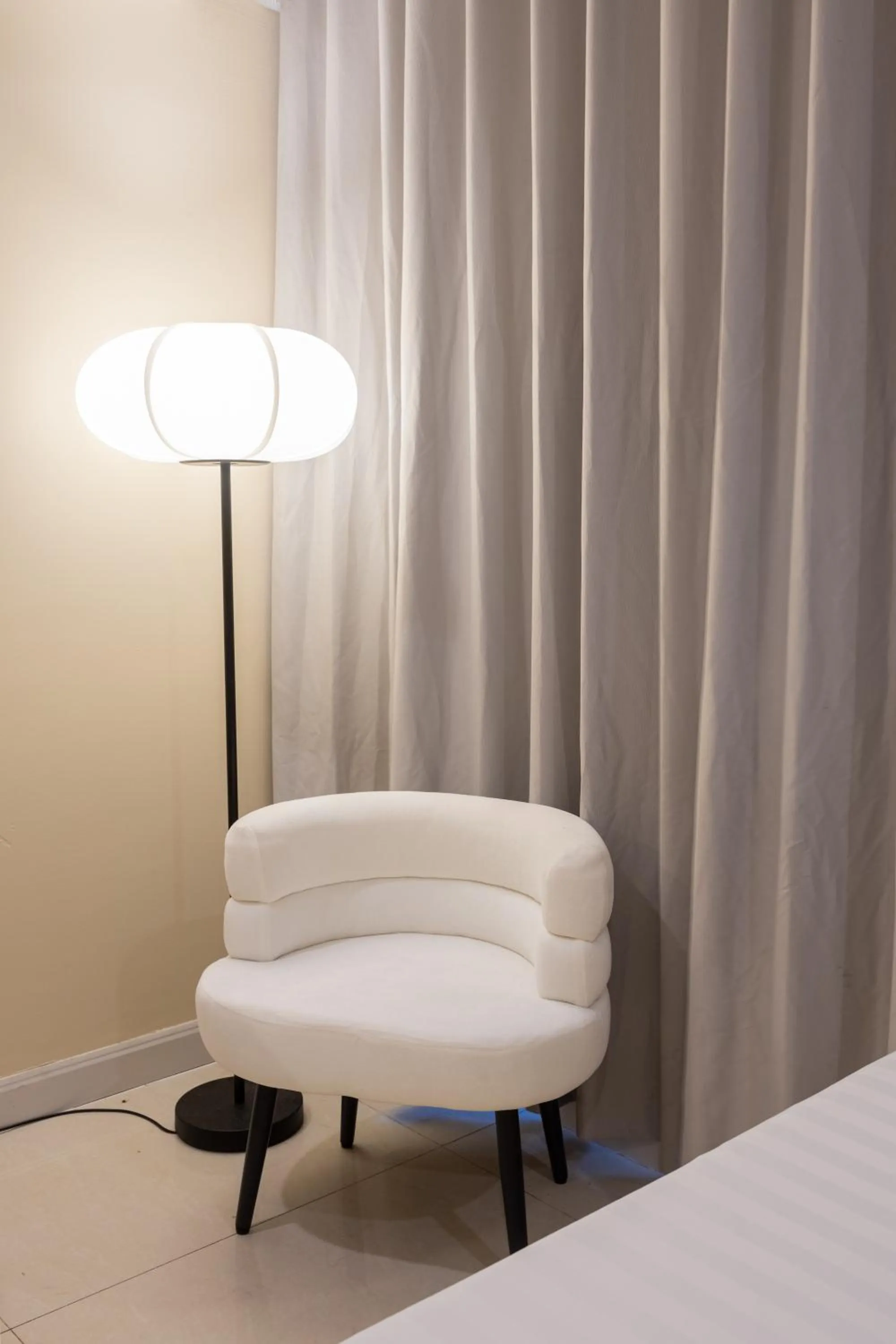 Bedroom, Bed in The President Hotel at Chokchai 4