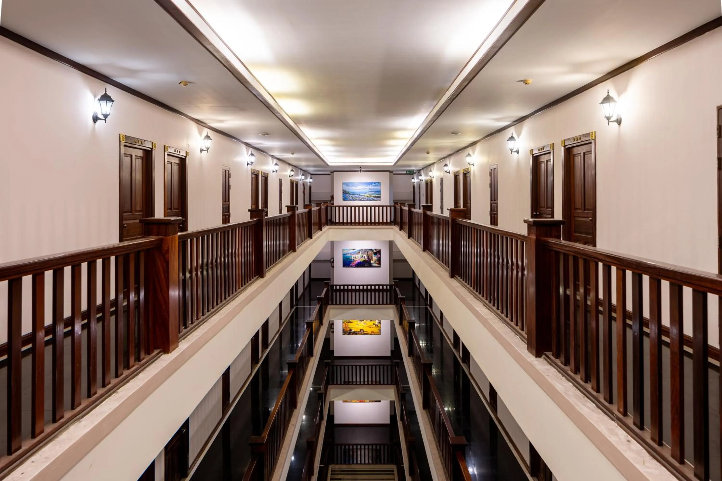 Property building in The President Hotel at Chokchai 4