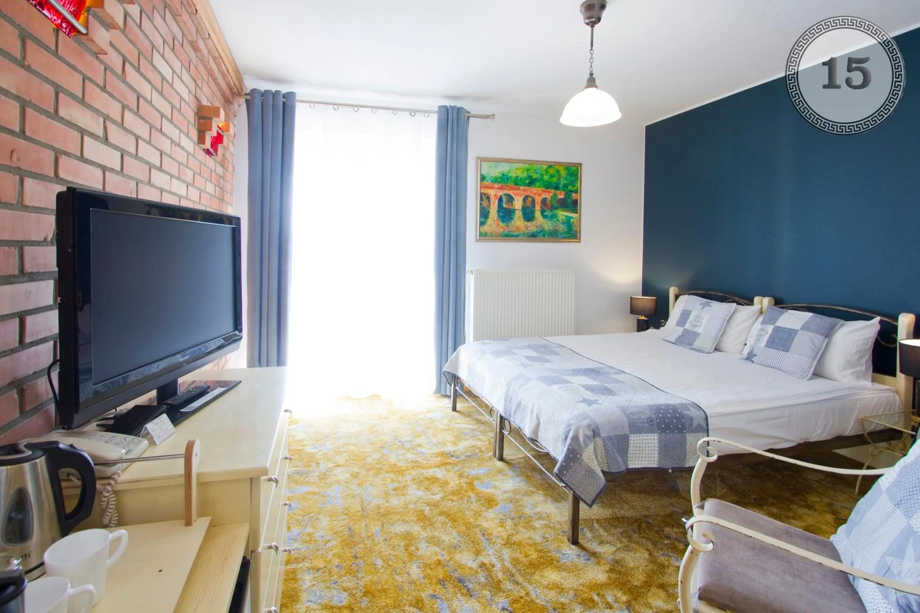 Photo of the whole room in Willa Meander