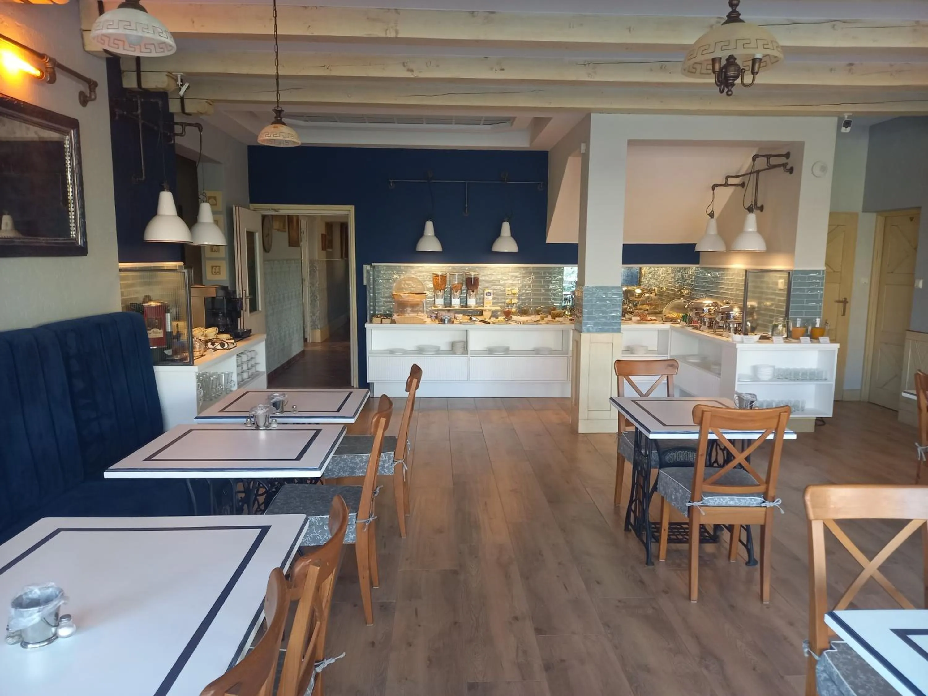 Restaurant/places to eat in Willa Meander