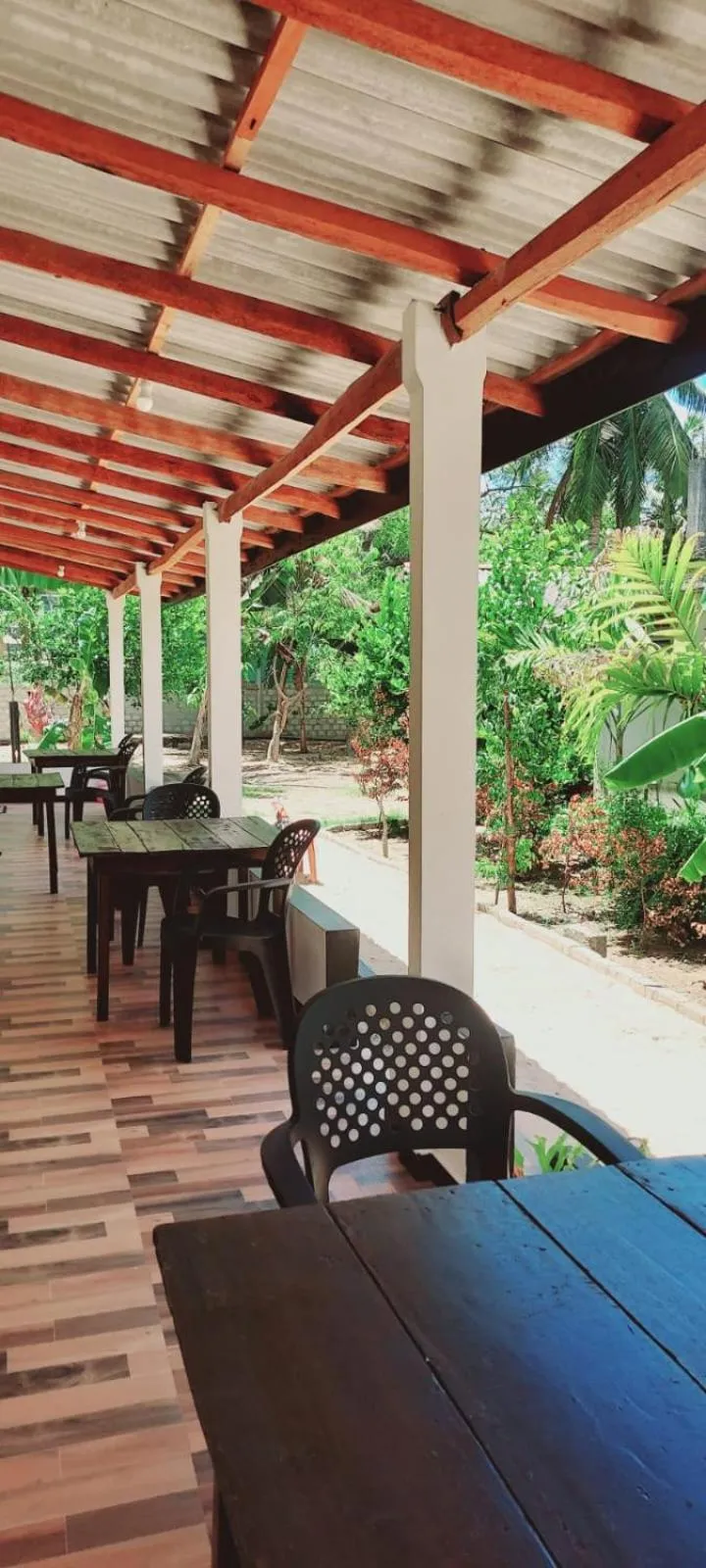 Dining area in Nilaveli Beach Rooms