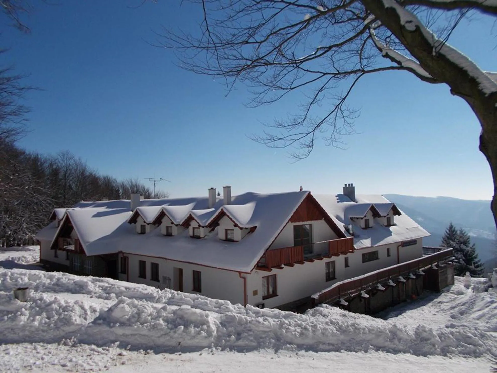 Facade/entrance in Wellness hotel Chata Jana