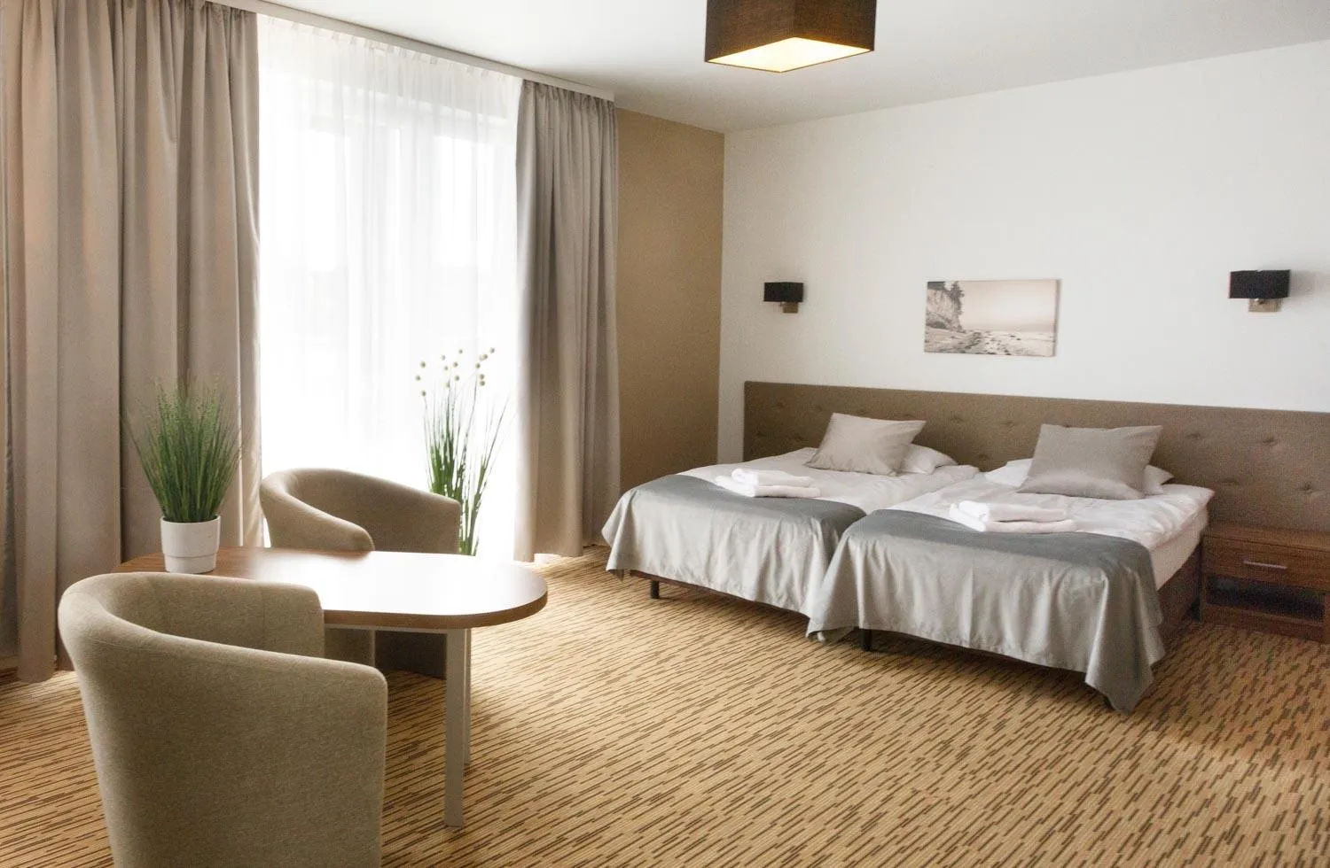 Photo of the whole room, Bed in Holiday Golden Resort & Spa