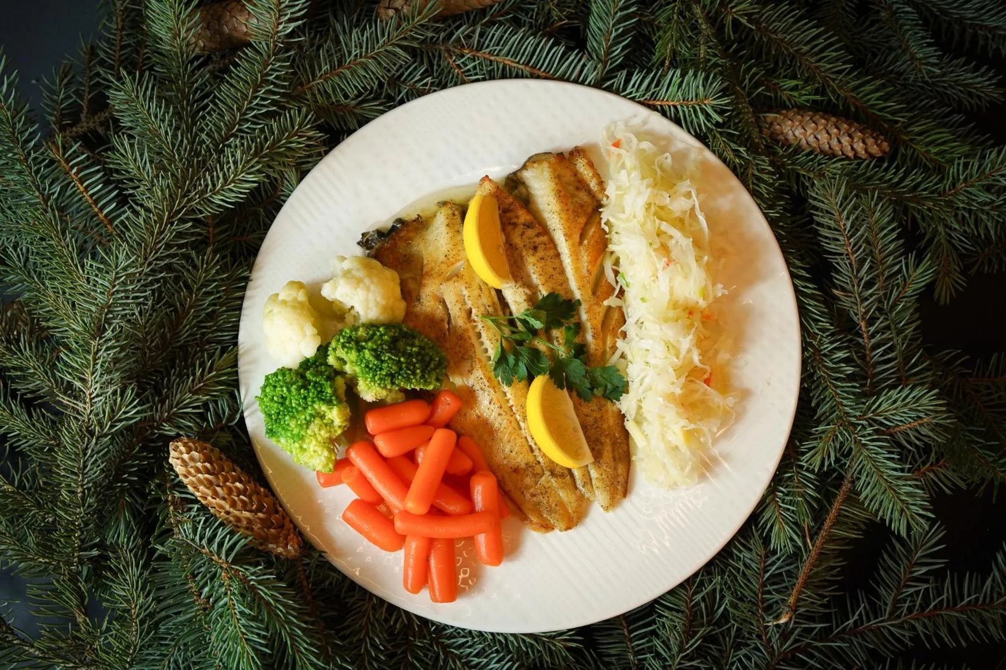 Restaurant/places to eat in Holiday Golden Resort & Spa