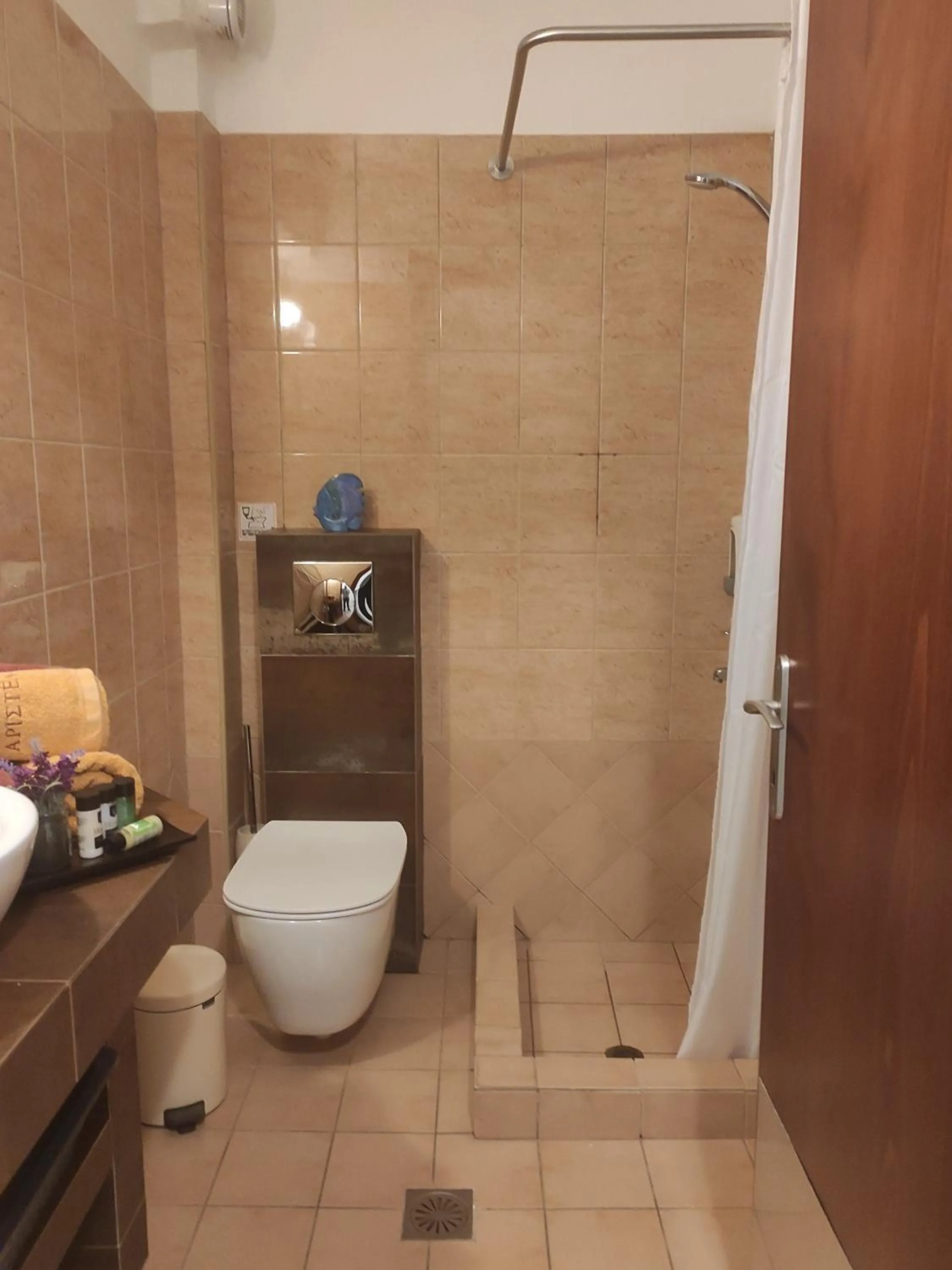 Bathroom in Aristea Studios