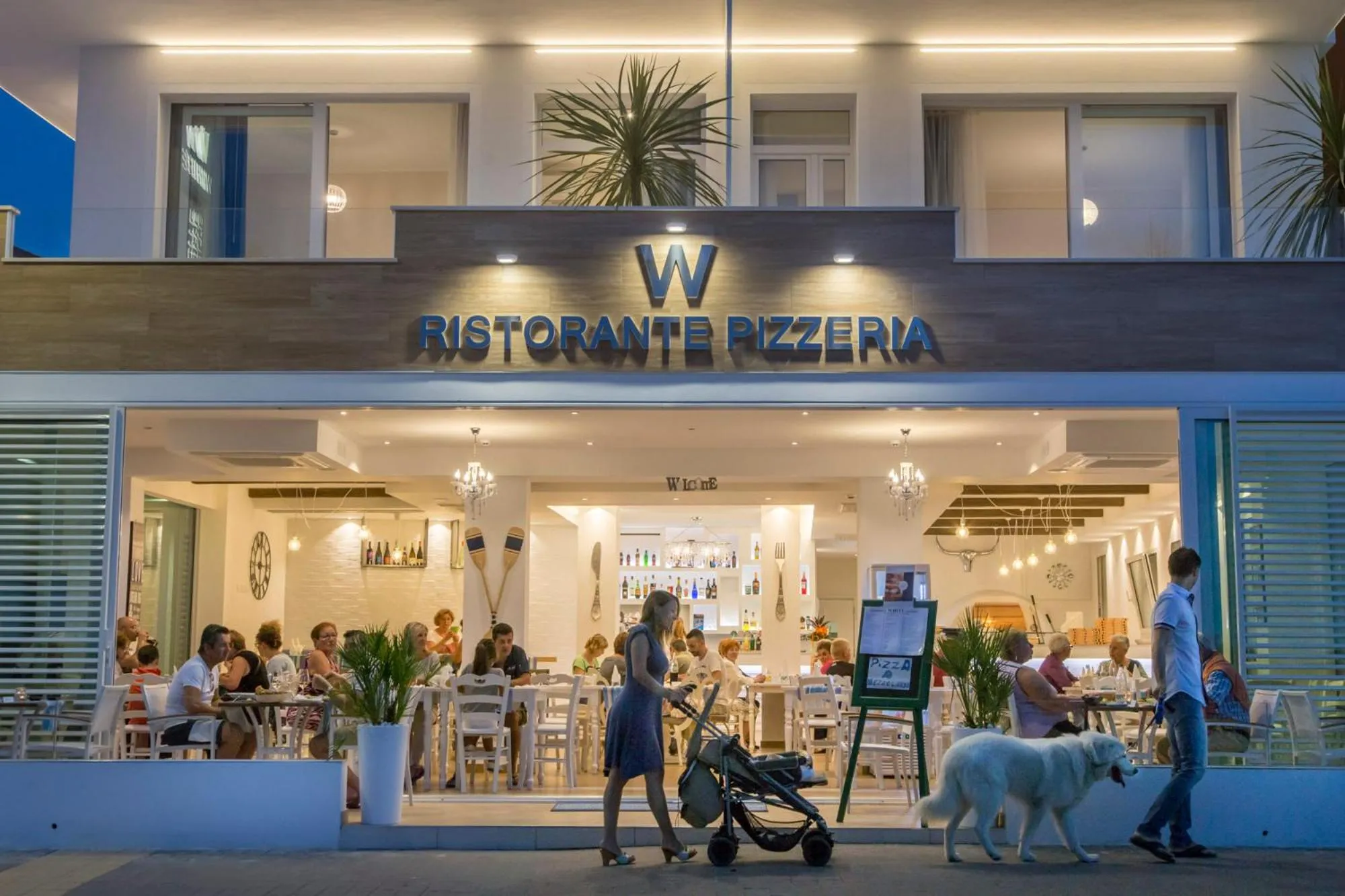 White Suite & Apartments