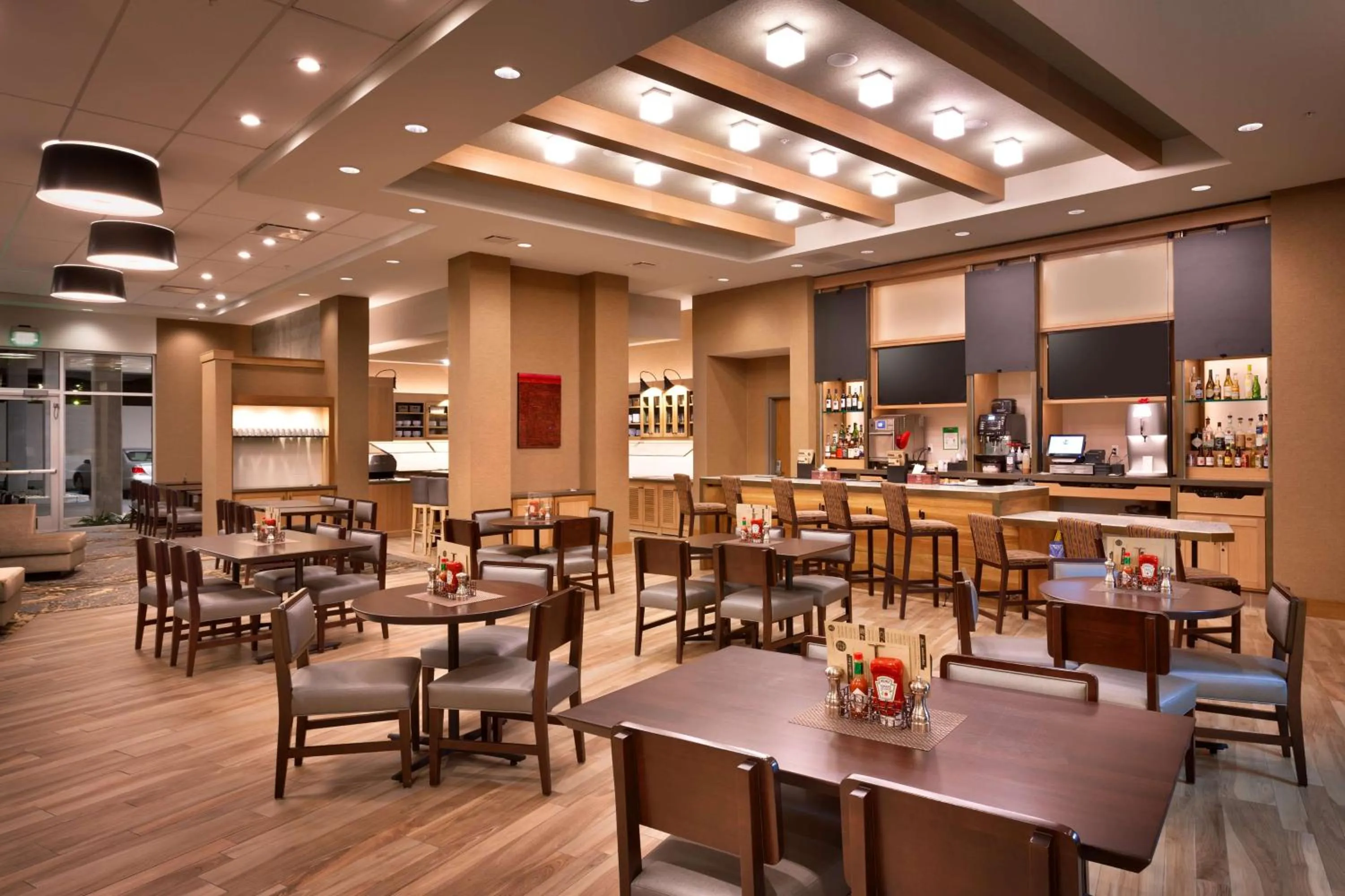 Restaurant/places to eat in Hyatt Place Emeryville/San Francisco Bay Area