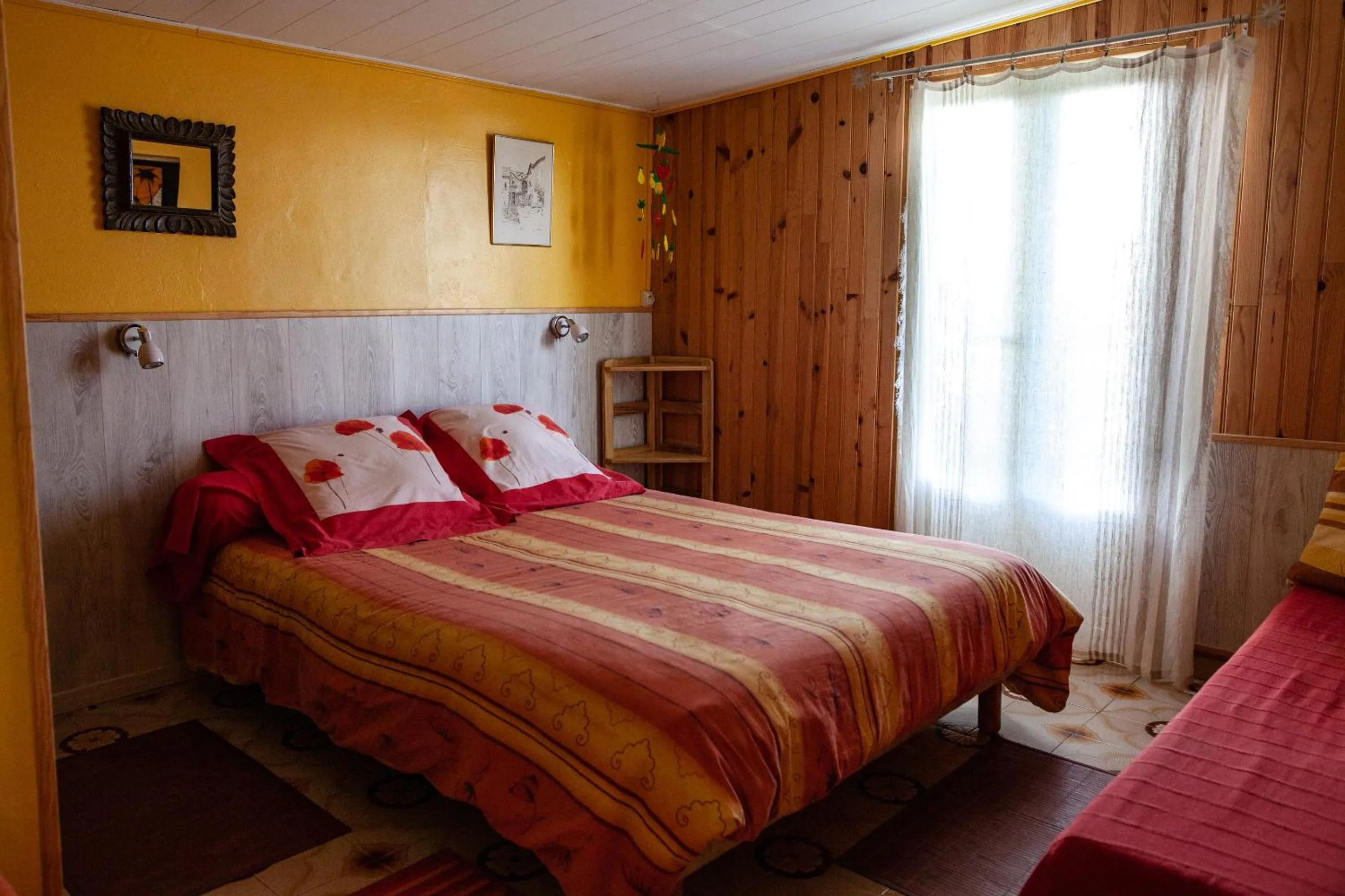 Bathroom, Bed in Relais du Volcan