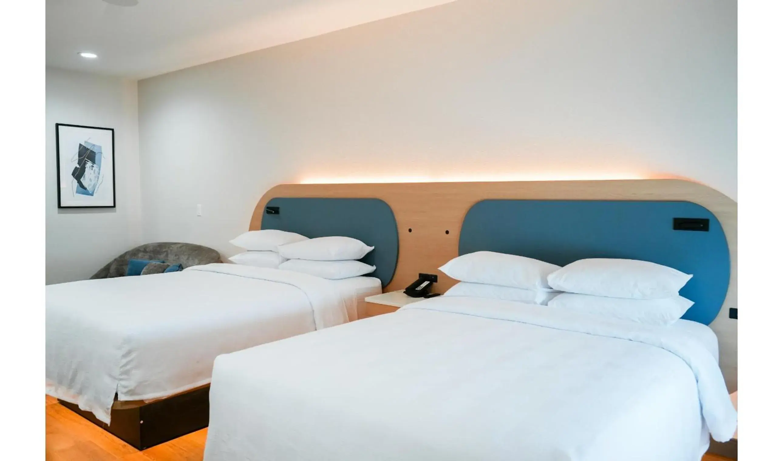 Premium Kitchenette Room with Two Queen Beds and Balcony in Hotel Lydia Premium Kitchenette Room with Two Queen Beds and Balcony in Hotel Lydia