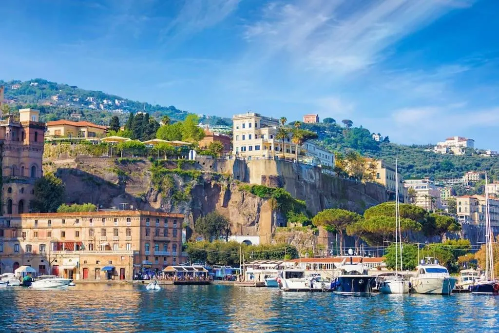 Nearby landmark in Pompeii Garden House
