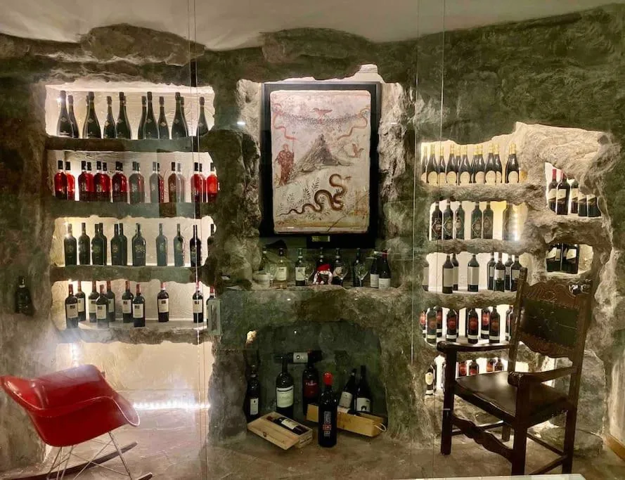 Lounge or bar in Pompeii Garden House