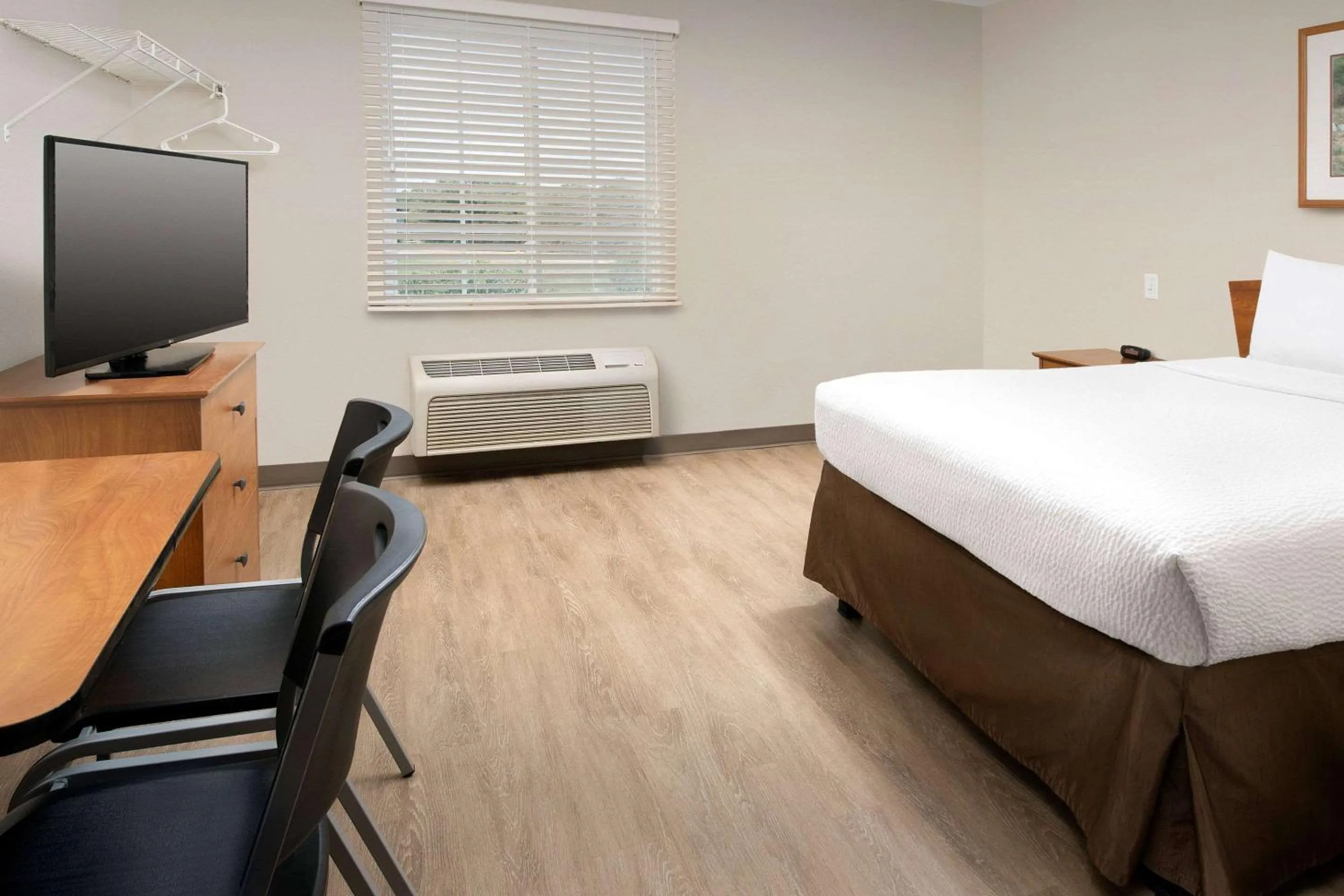 Standard Double Room - Non-Smoking in Woodspring Suites Huntsville/ Madison