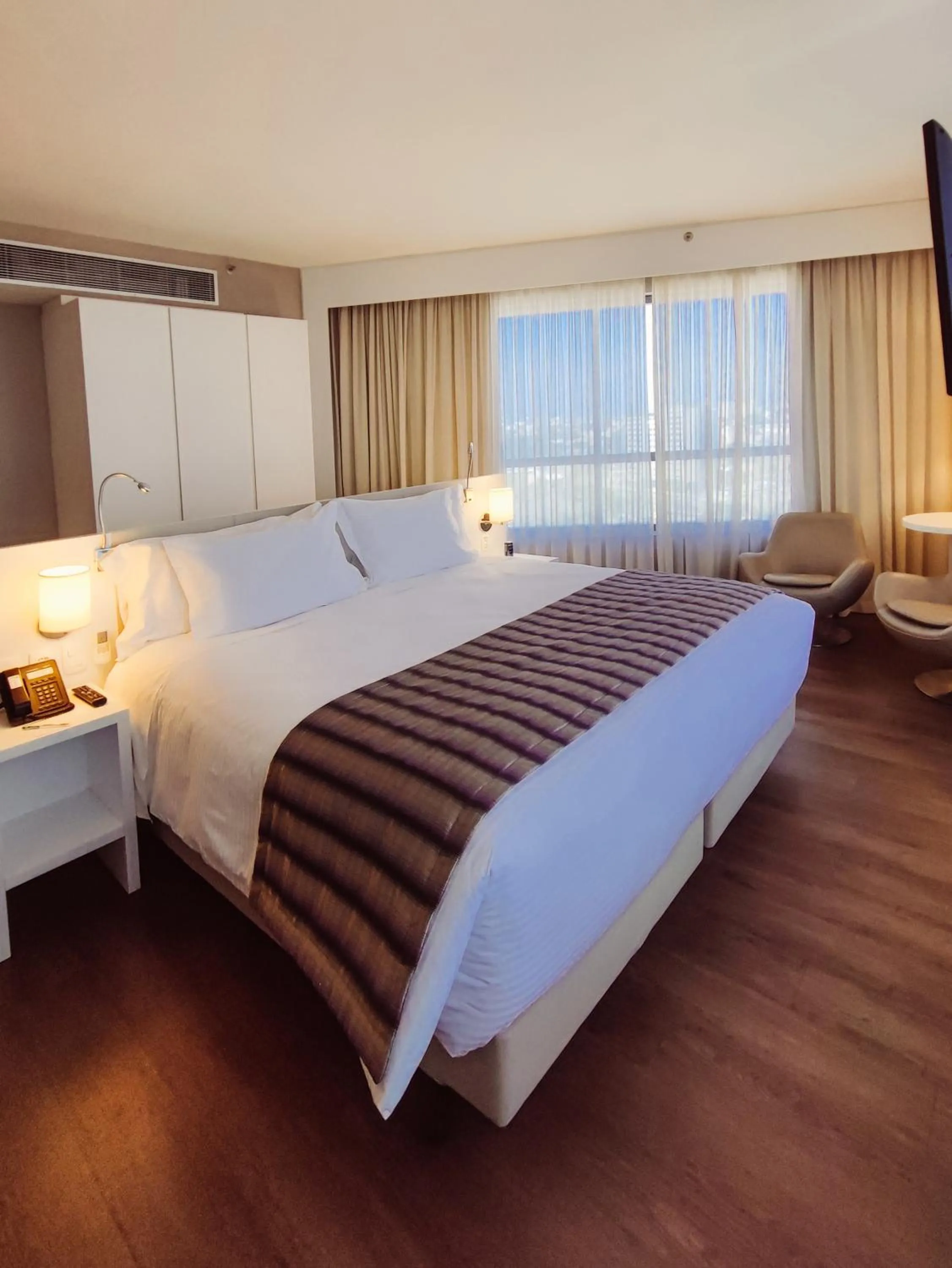 Bedroom, Bed in Quality Hotel São Caetano