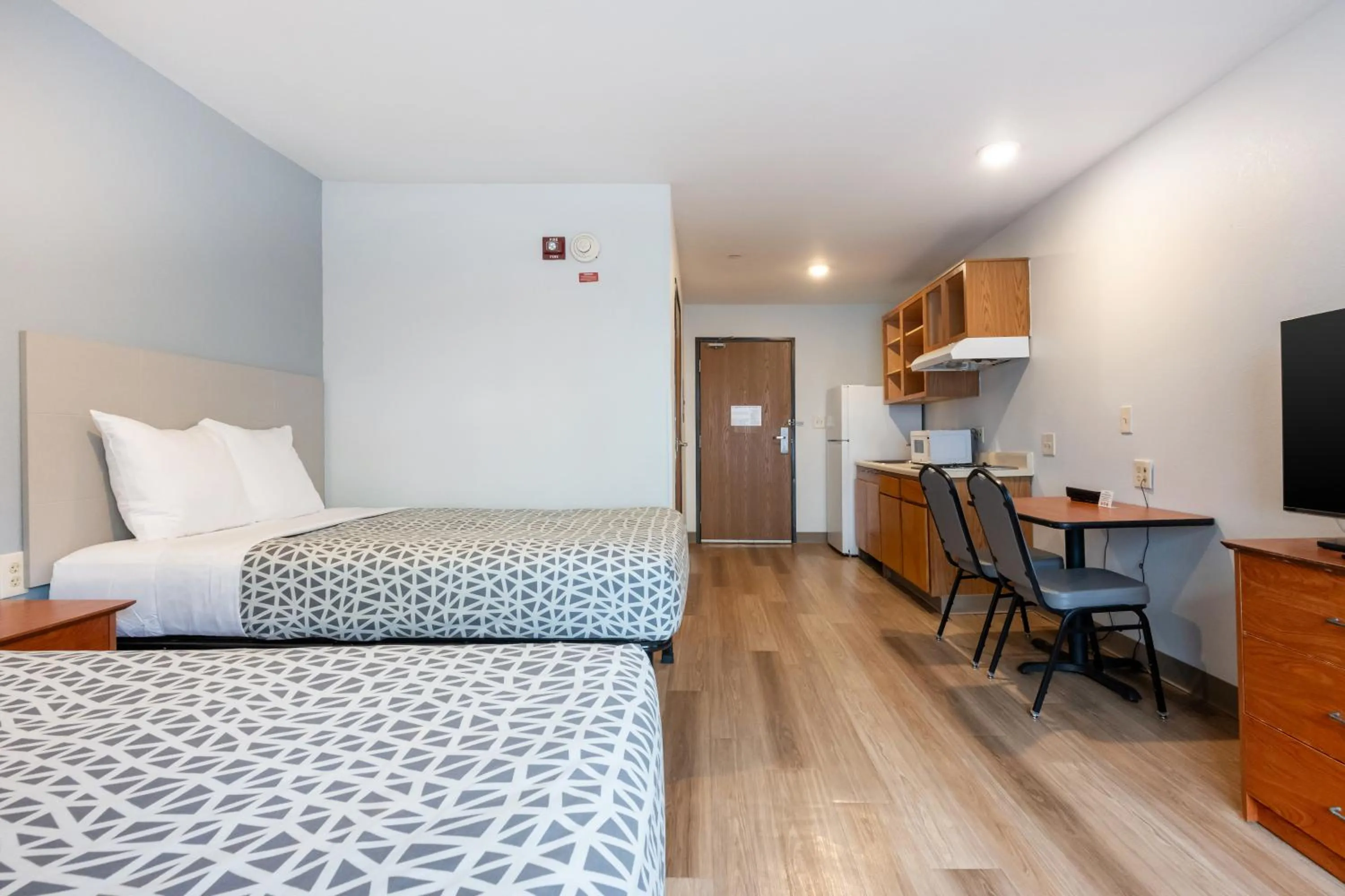 Bed in Suburban Studios Huntsville University Area