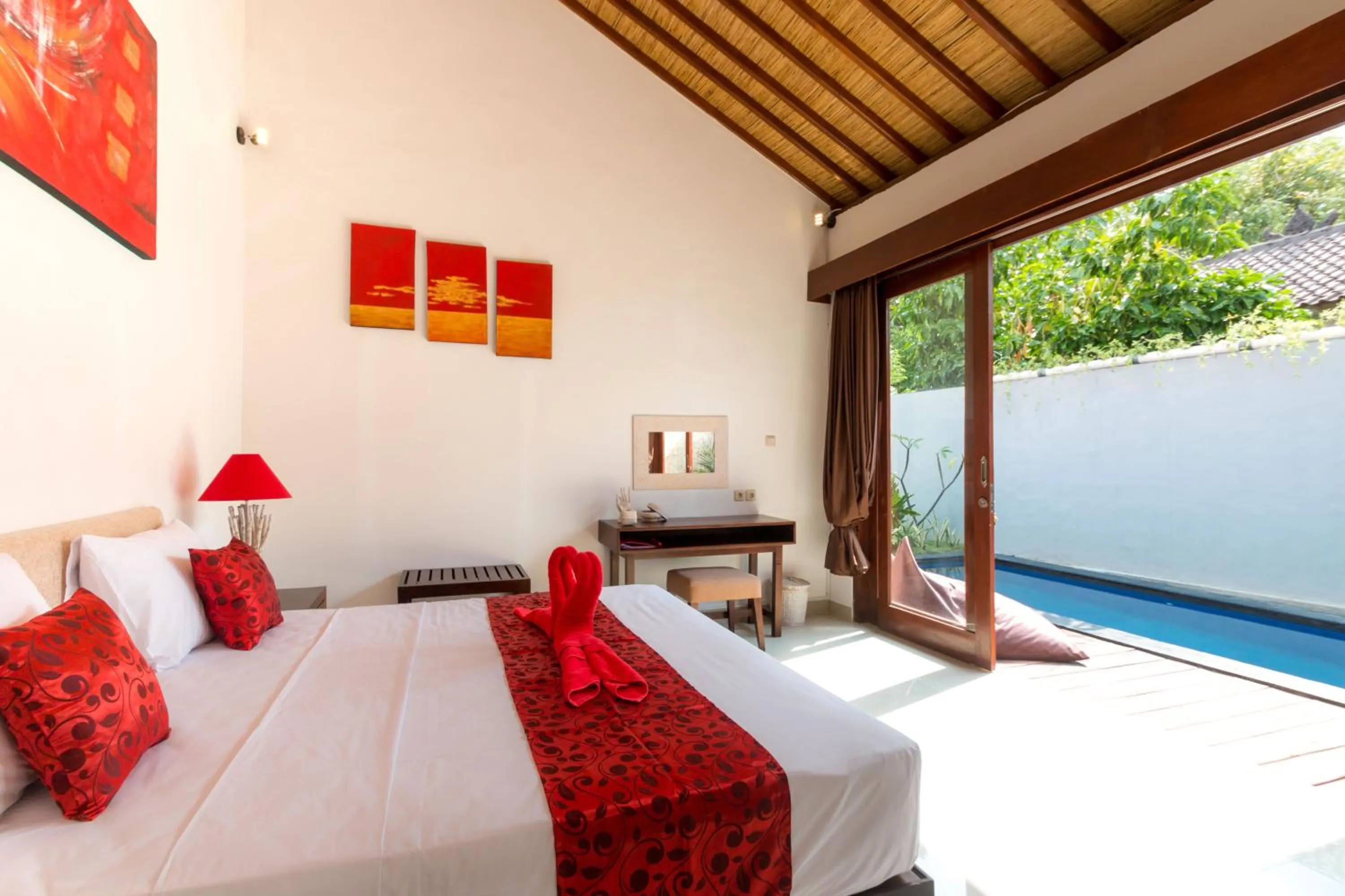 Property building, Bed in Little Coco Gili Trawangan Villas