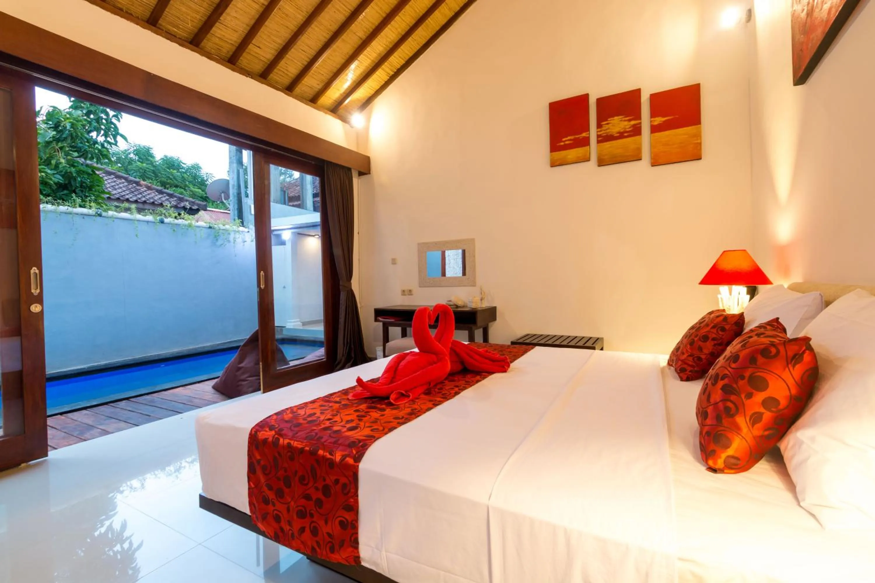 Property building, Bed in Little Coco Gili Trawangan Villas
