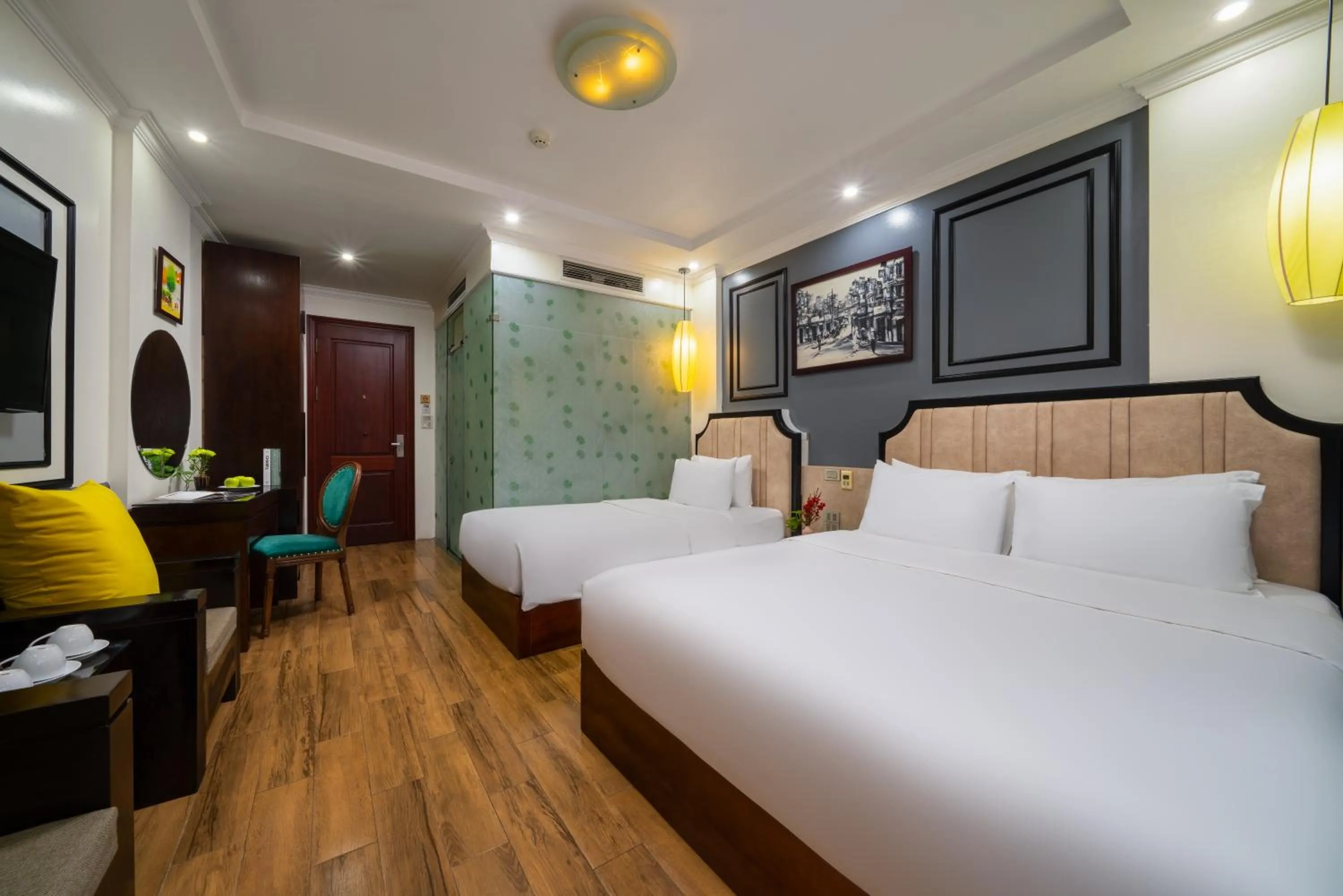 Bed in Bella Rosa Suite Hotel & Spa