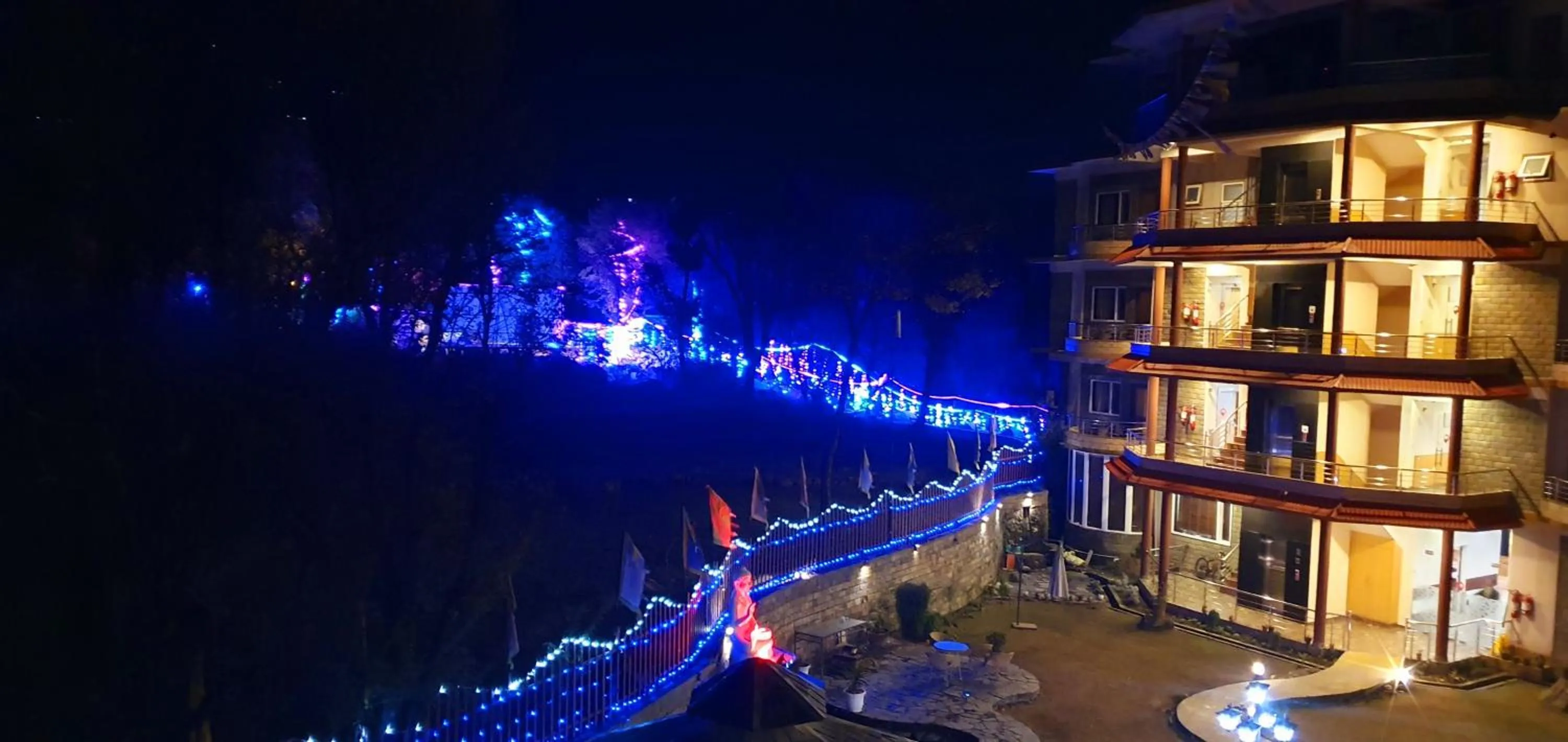 Winter in Quartz Himalayan Brothers