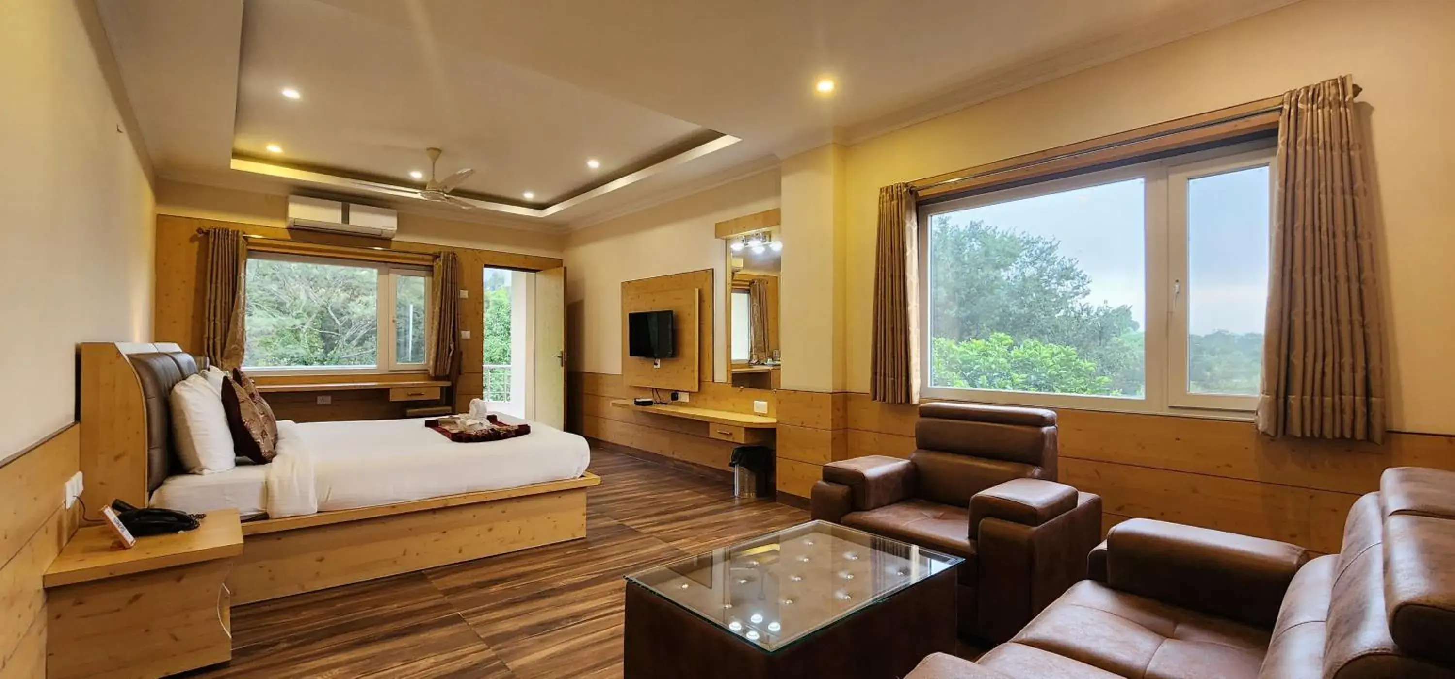 Suite - single occupancy in Quartz Himalayan Brothers Suite - single occupancy in Quartz Himalayan Brothers