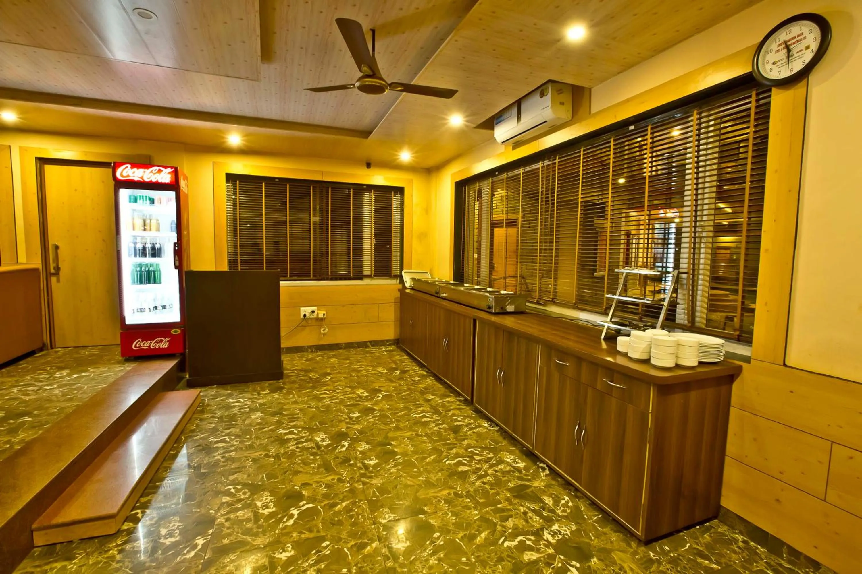 Dining area in Quartz Himalayan Brothers