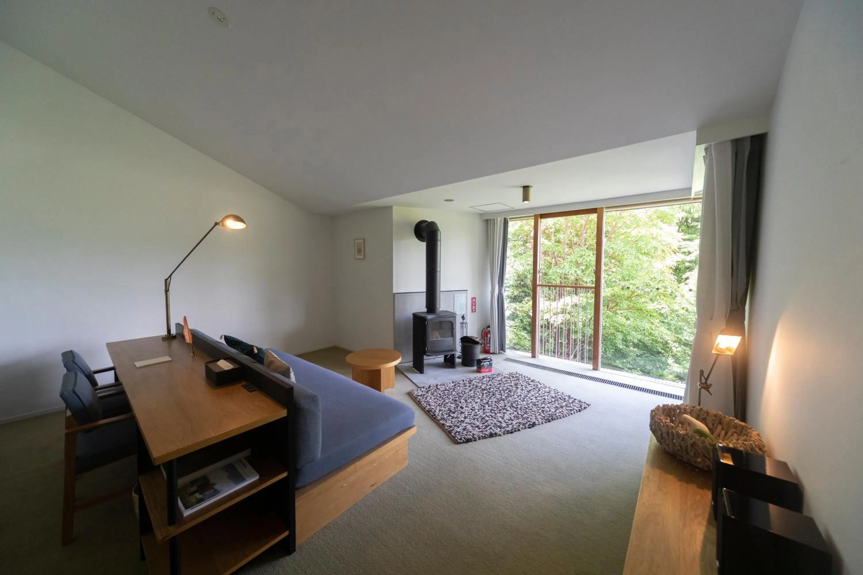 Living room, Bed in Hakone Retreat Före