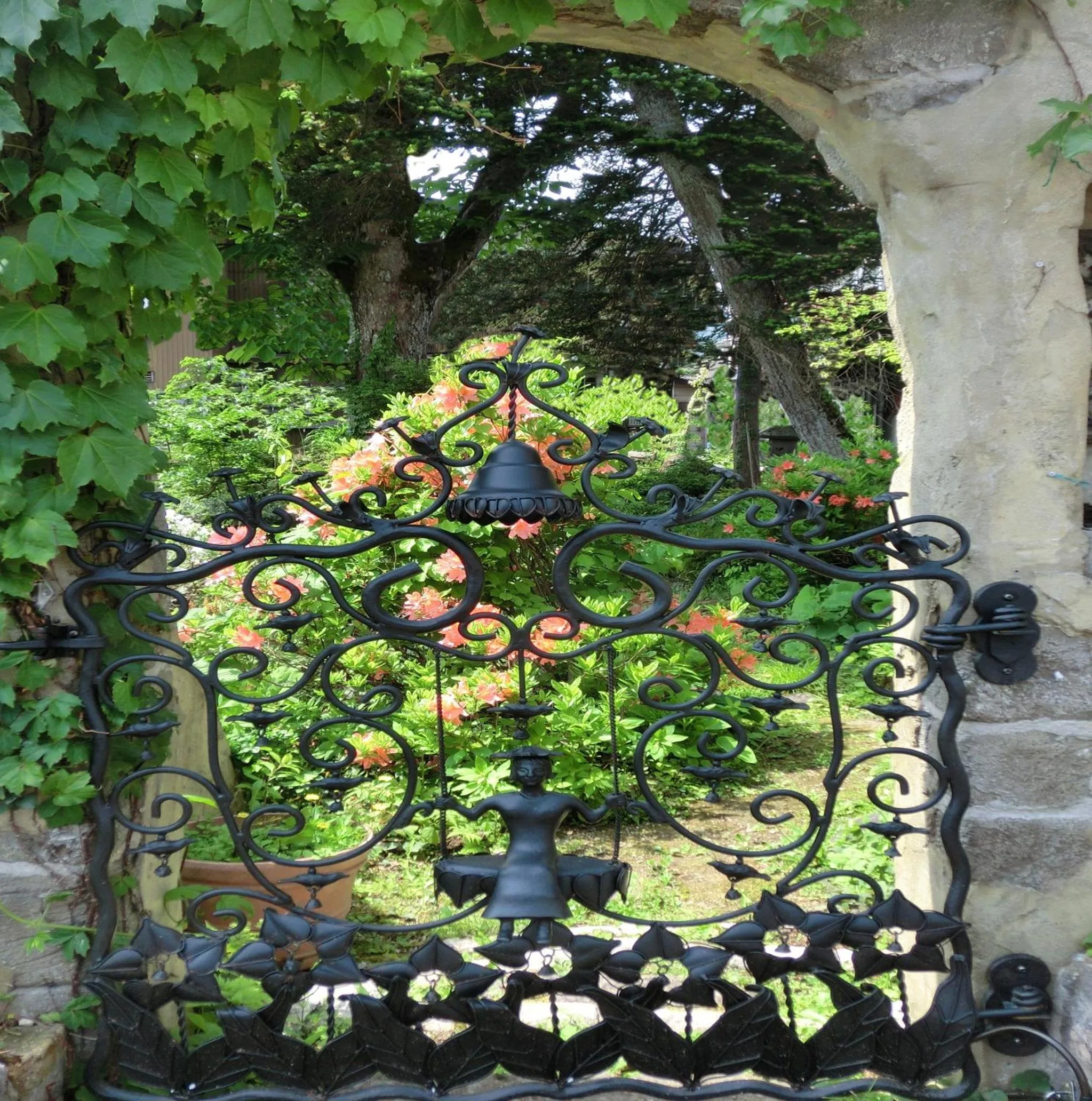 Property building in Mistral