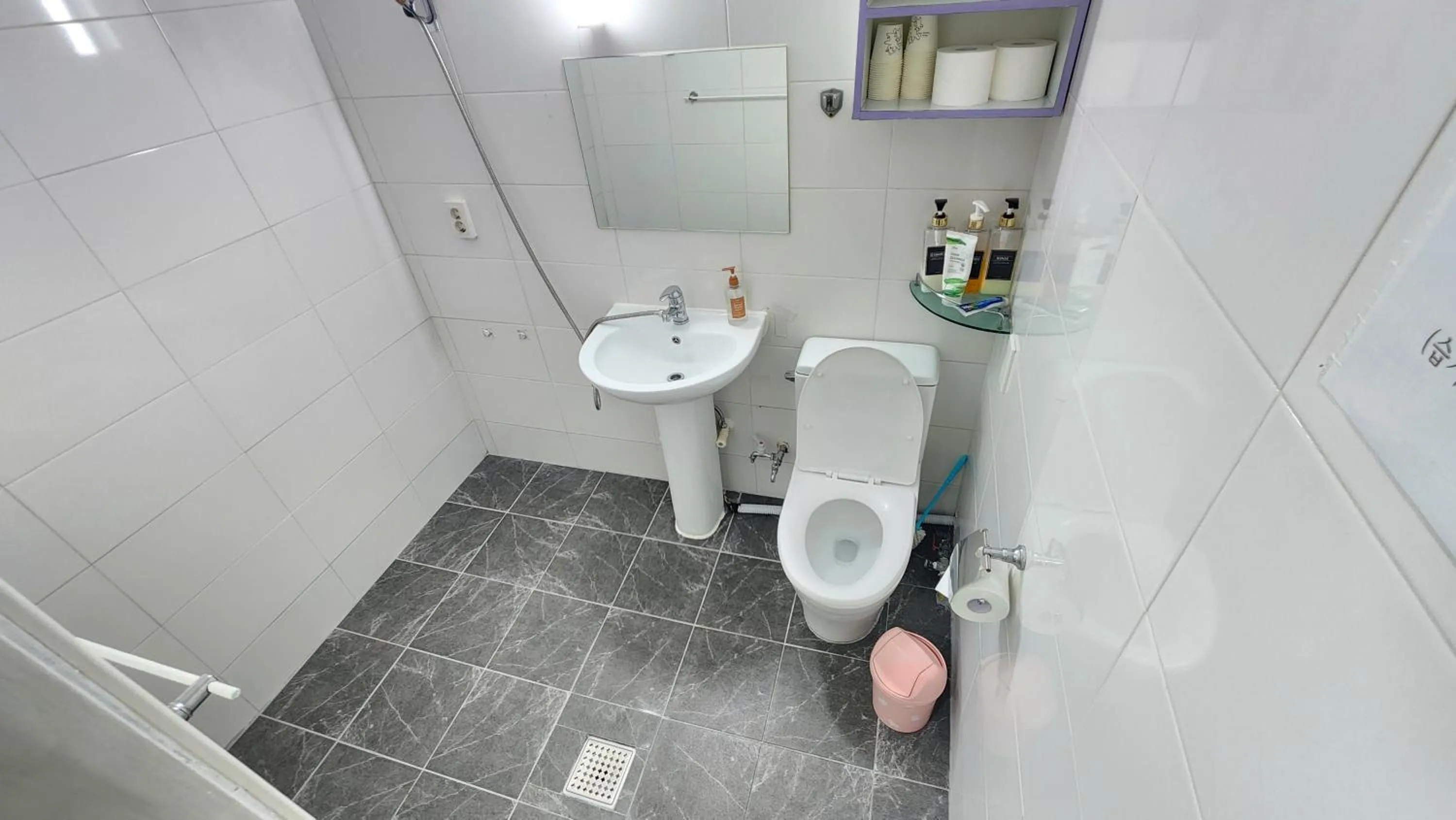 Shower in Daejeon Guesthouse Sky Garden