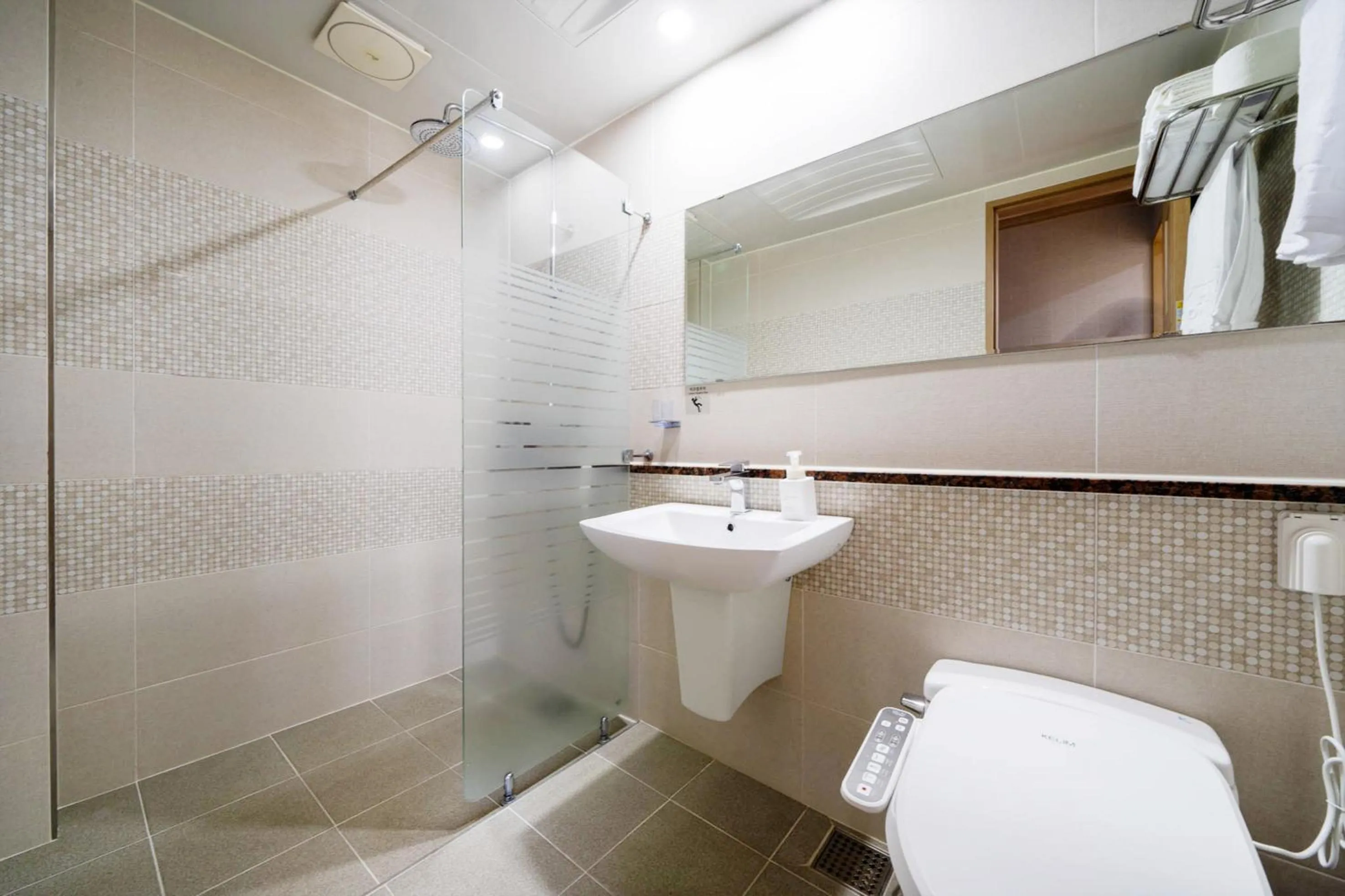 Toilet in Nohyung Hotel