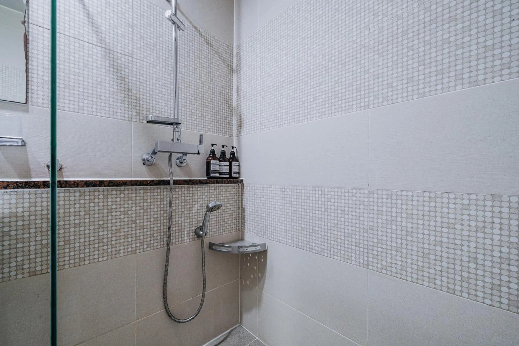 Shower in Nohyung Hotel