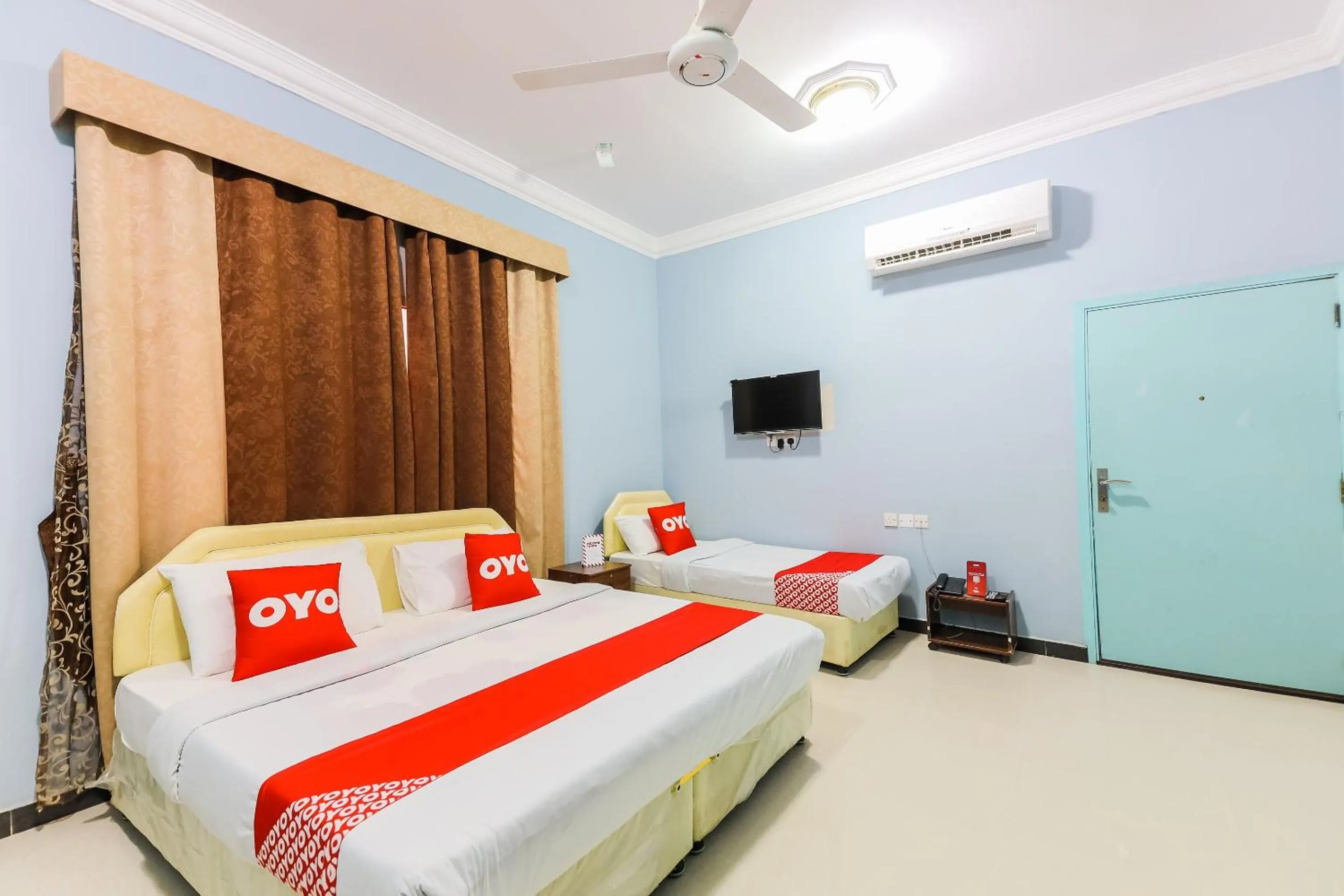 Bedroom in Super OYO 110 Ras Al Hadd Guest House
