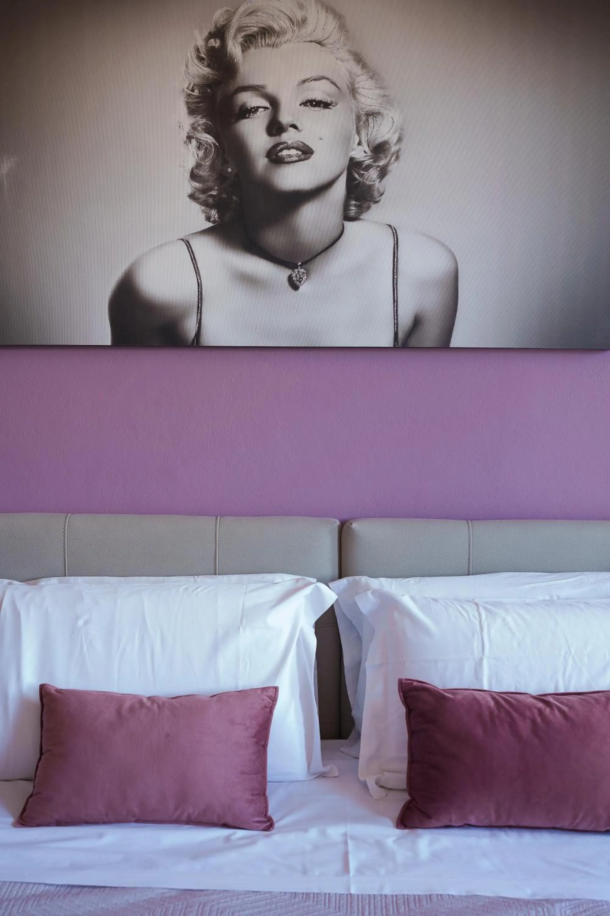 Bed in La Dolce Vita