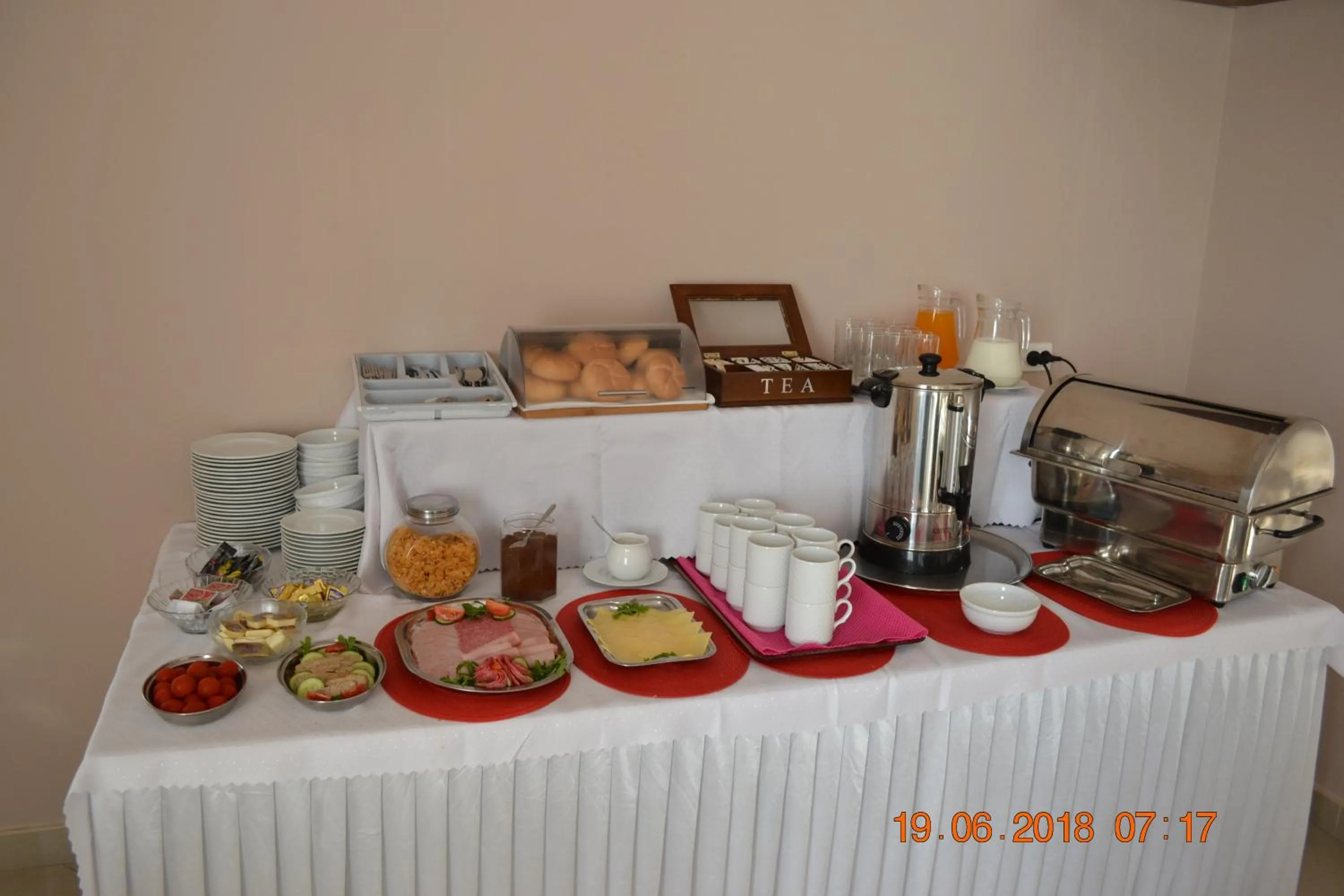 Breakfast in Hotelik Karter