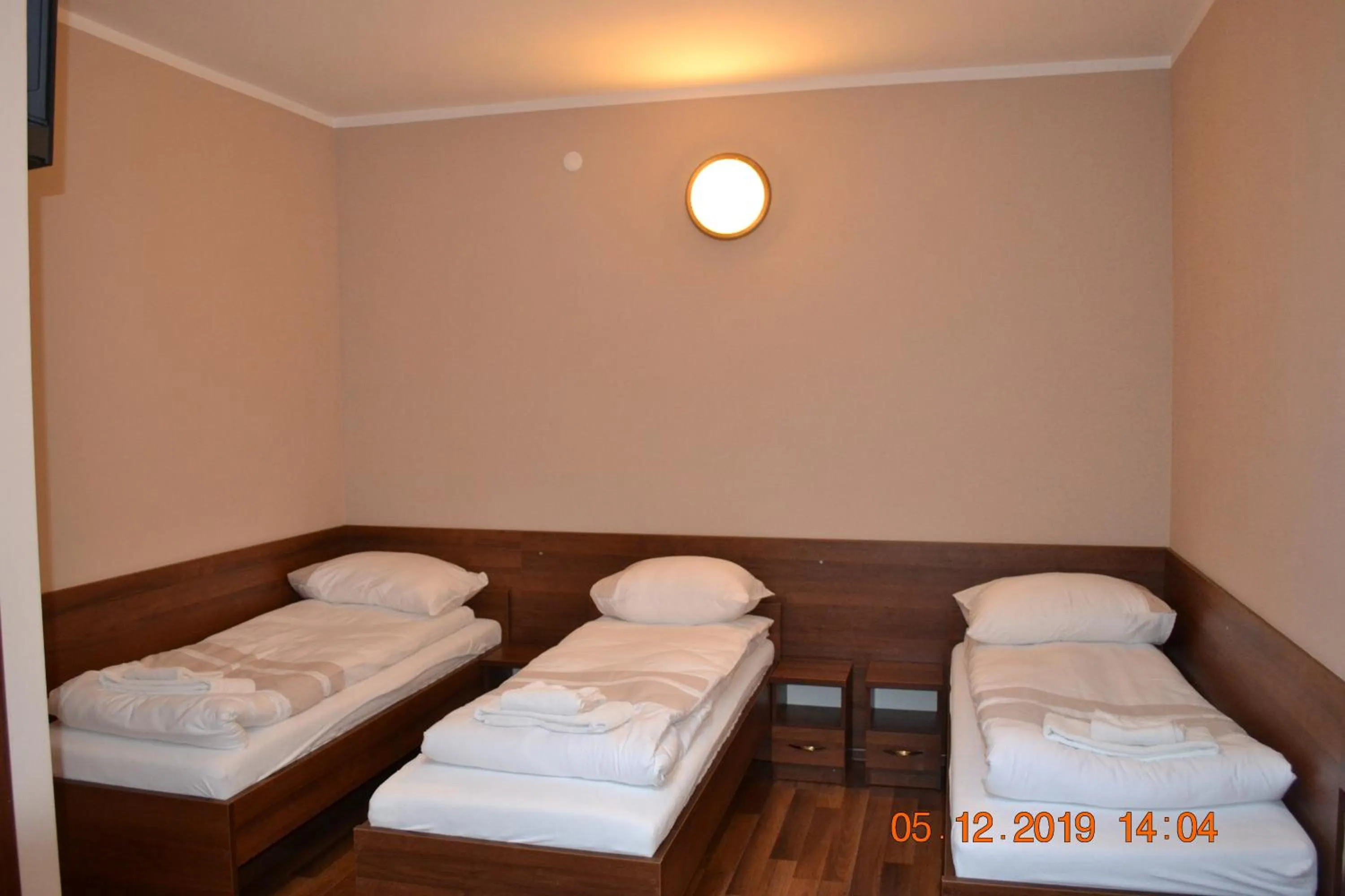 Photo of the whole room, Bed in Hotelik Karter
