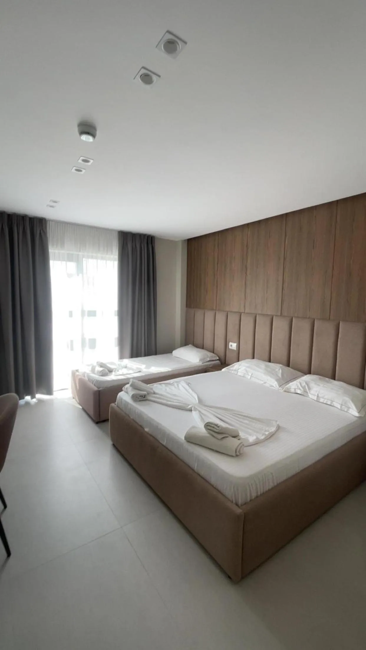 Comfort Triple Room in Velmar Hotel